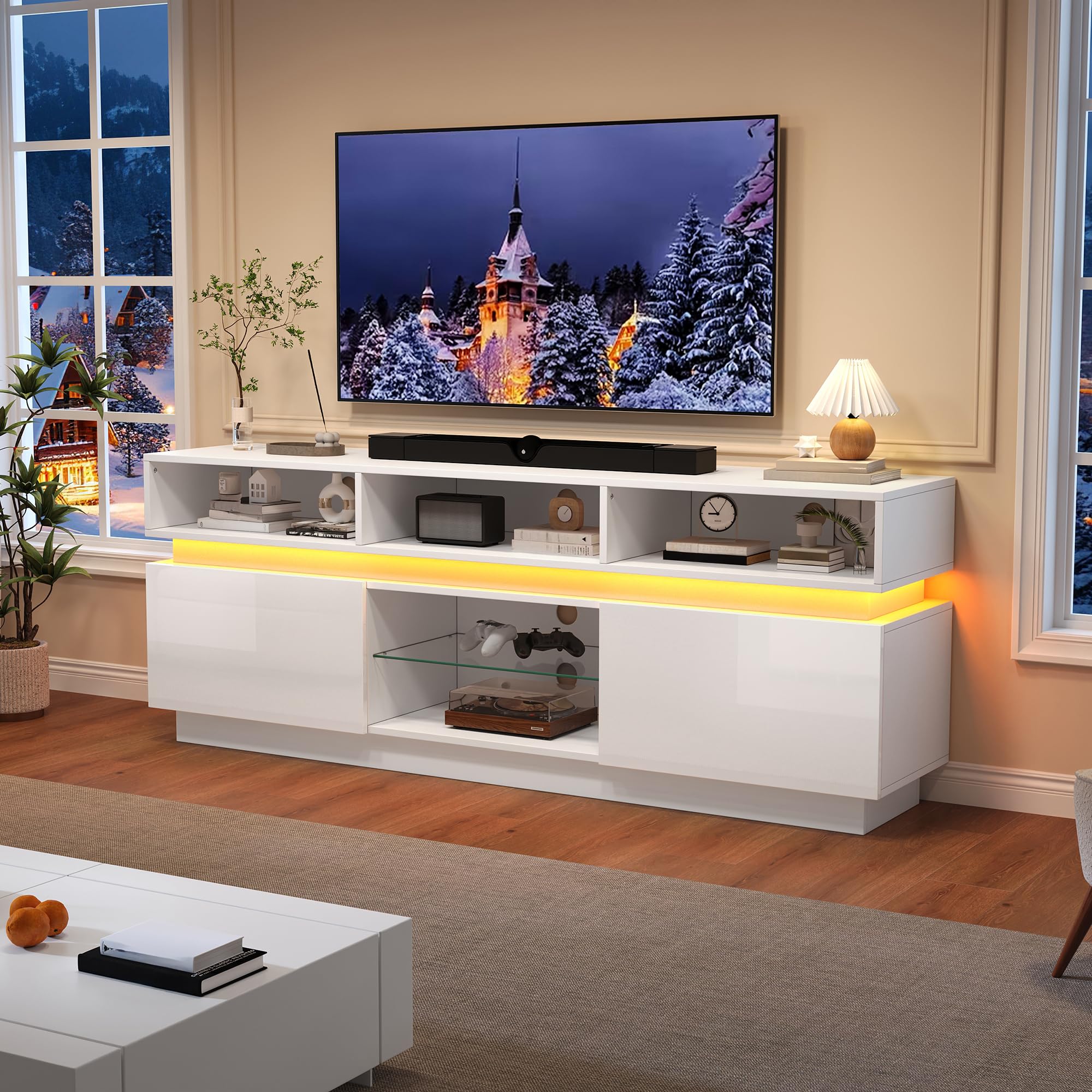Meuble TV 160 cm blanc pour ranger vos consoles et installer un écran 60 pouces