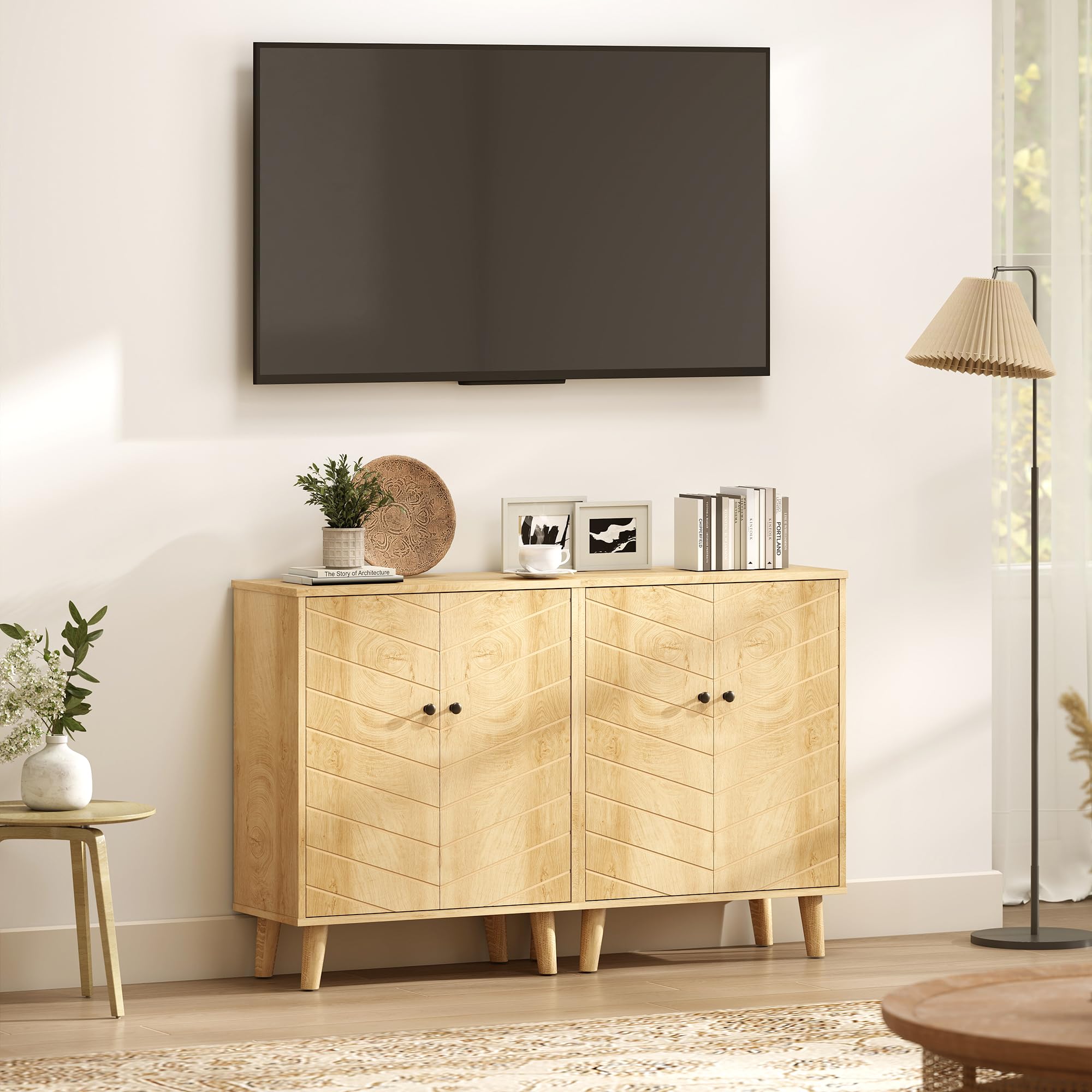 HOMCOM Aparador armario vintage 2 puertas chevrón acabado madera natural | Armario de almacenamiento de cocina moderno, patas de pino, salón cocina pasillo