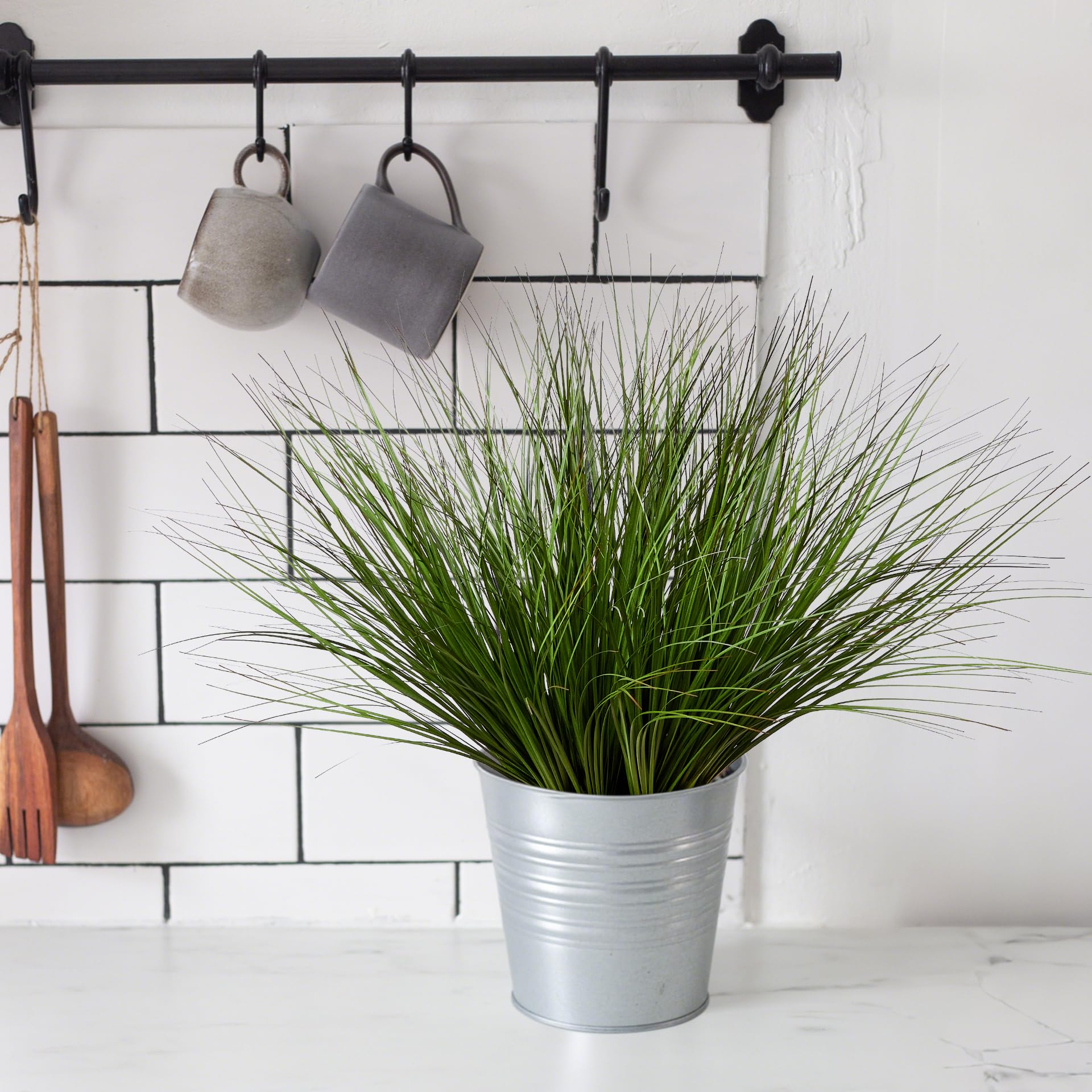 Lot de 8 plantes artificielles en plastique de 43,9 cm avec tiges de verdure pour décoration intérieure et intérieure