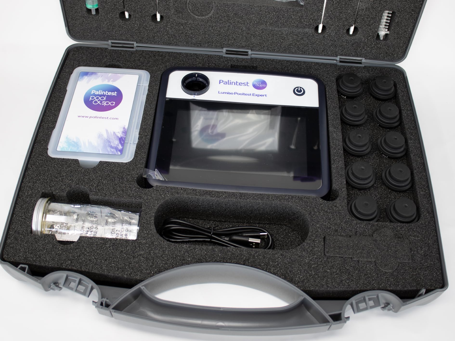 Palintest Lumiso Pooltest Expert Photometer Kit | Analyseur 35 paramètres pour piscine et spa | Photomètre IP67 avec écran tactile et enregistrement des données | Réactifs et mallette inclus