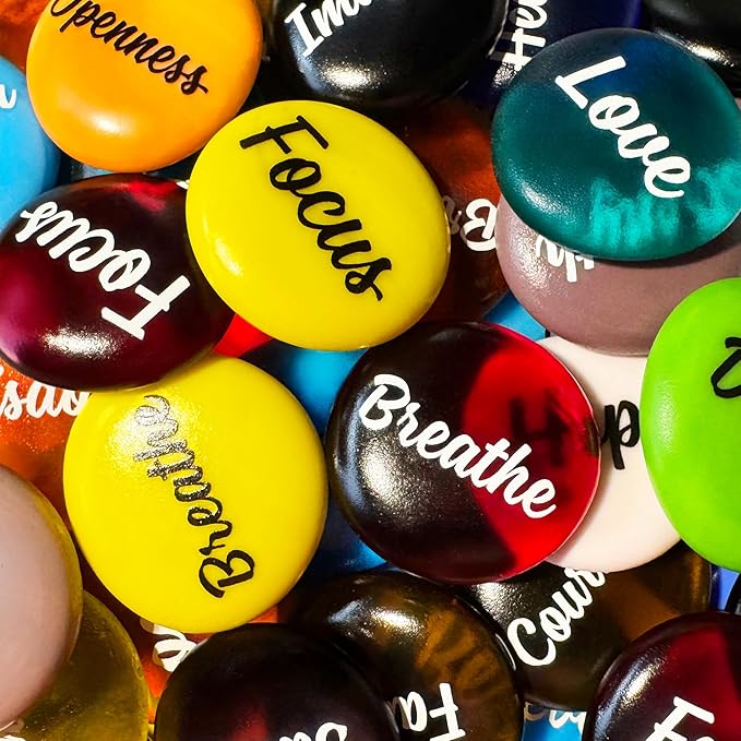 Lote de 100 piedras de vidrio marino con palabras inspiradoras miniatura 2