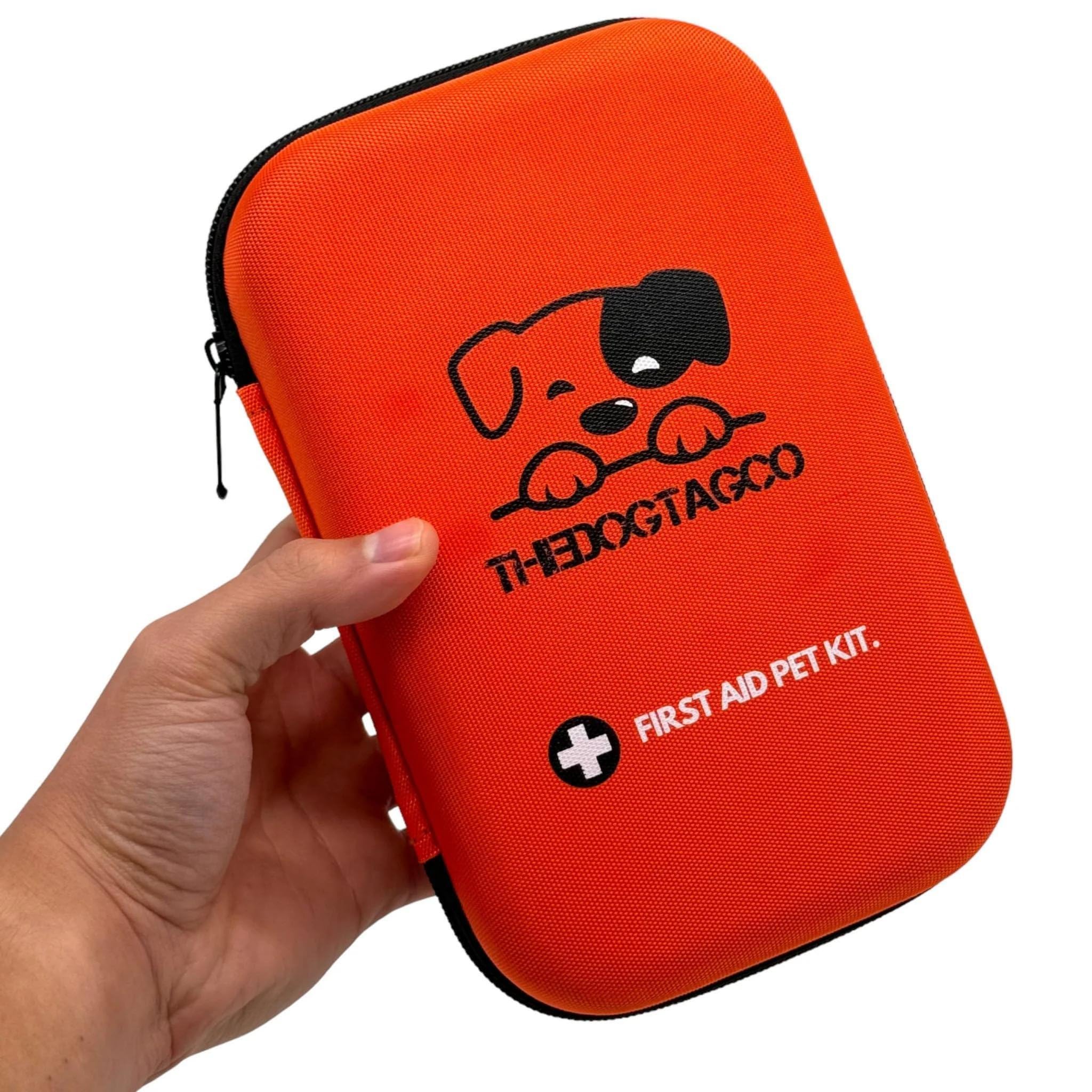 TheDogTagCo Kit de primeros auxilios para perros, más de 40 suministros de salud, compacto y portátil, prepárate para cualquier emergencia de mascotas V2