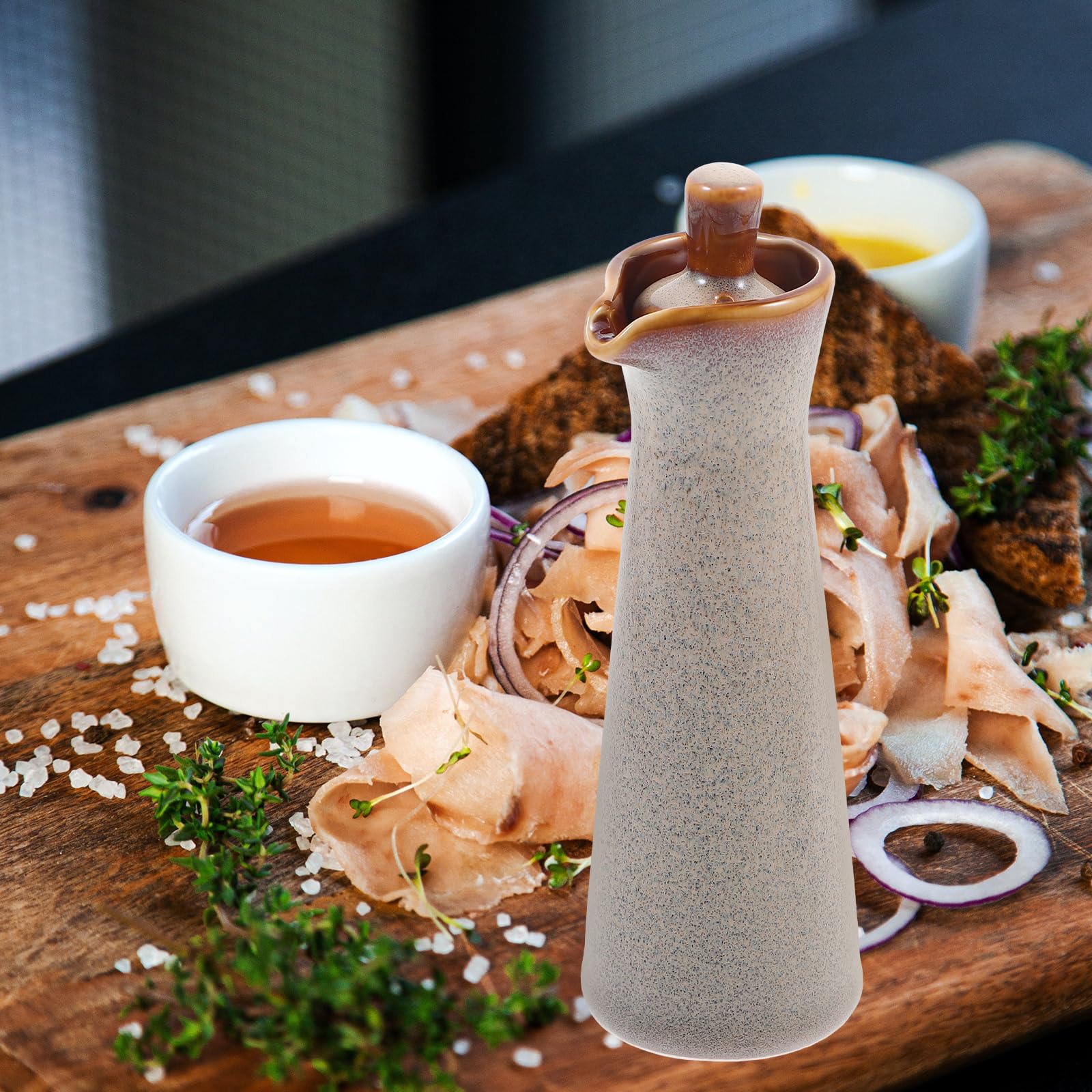 PRETYZOOM Ceramic Seasoning Bottle Pottery Japanese Soy Sauce Vinegar Jar Olive Oil Dispenser Decanter Kiln Sauce Cruet Bottle with Lid for Kitchen Beige
