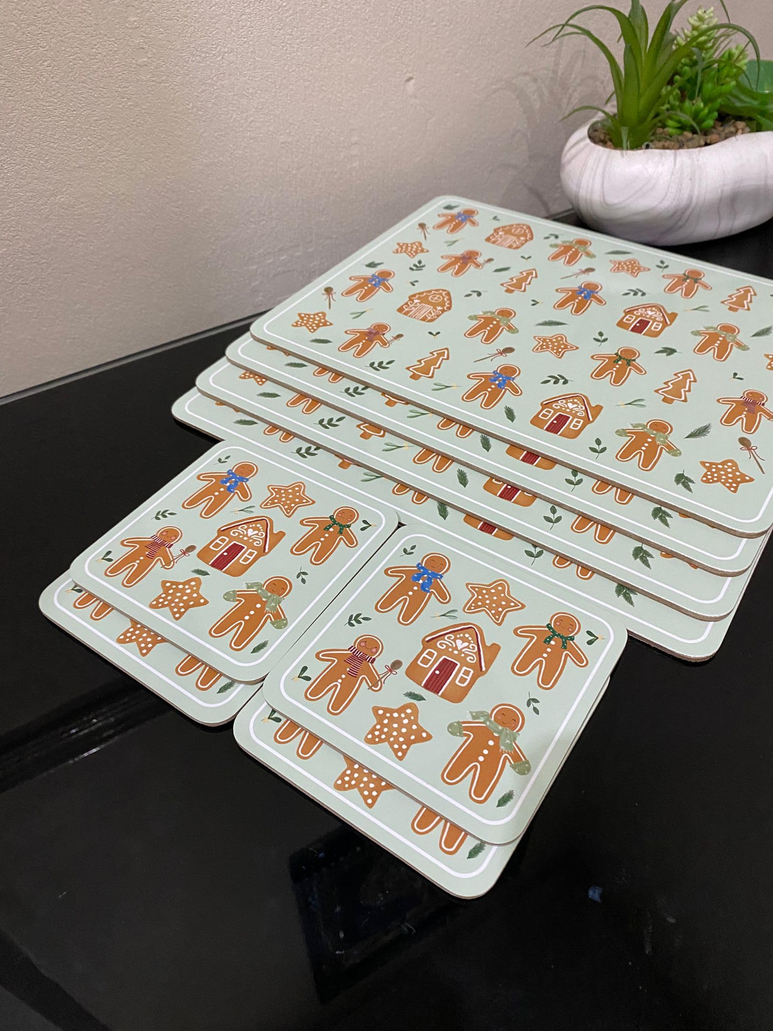 Christmas Gingerbread Placemat and Coaster Set of 8-4 Placemats, 4 Coasters Festive Holiday Table Mats Durable, Wipeable Kitchen & Dining Table Decor for Winter Season