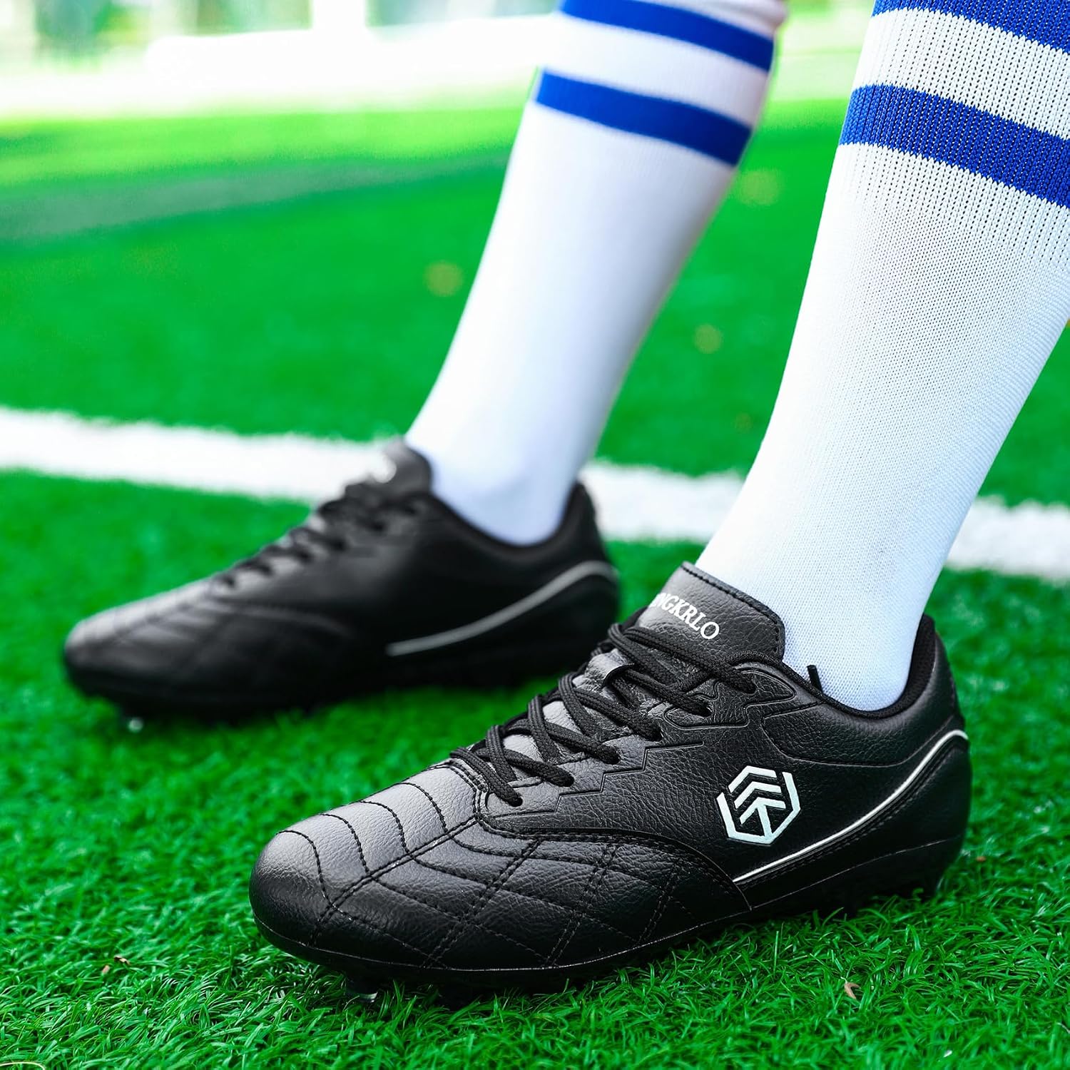 Kids Soccer Cleats Boys Girls Firm Ground Soccer Shoes Outdoor Training Athletic Sneakers Professional Spikes Youth Turf Football Shoes Unisex