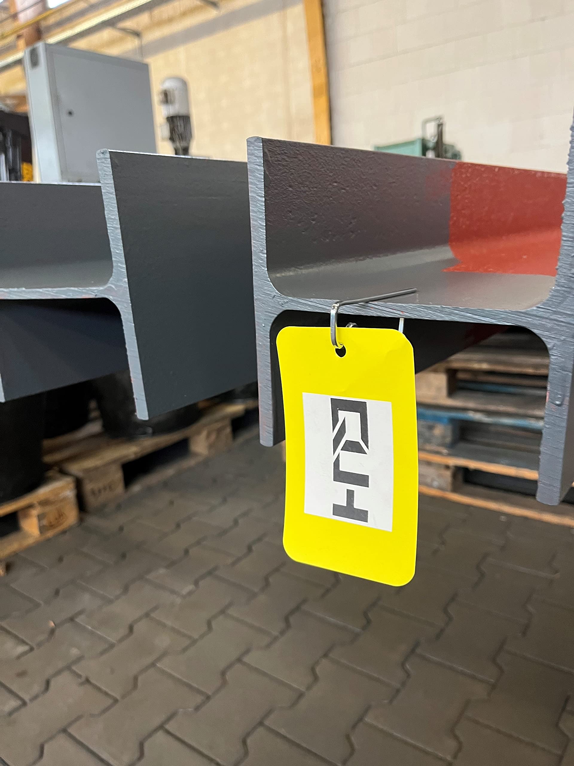 Hangetiketten en labelhouders van kunststof