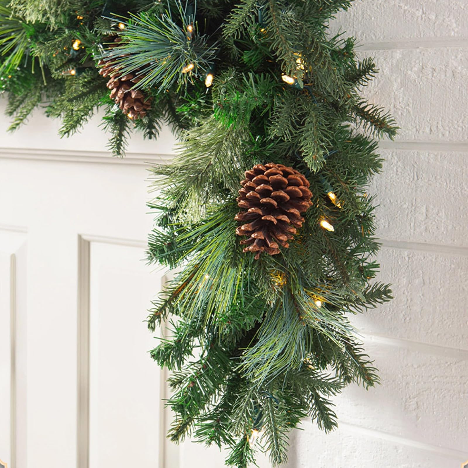 Juego de 2 Adornos Navidad, Christmas Garland con piñas y luz, Guirnalda Navidad, para Porche, Puerta de Entrada, Interior y Exterior.(80cm/31in)