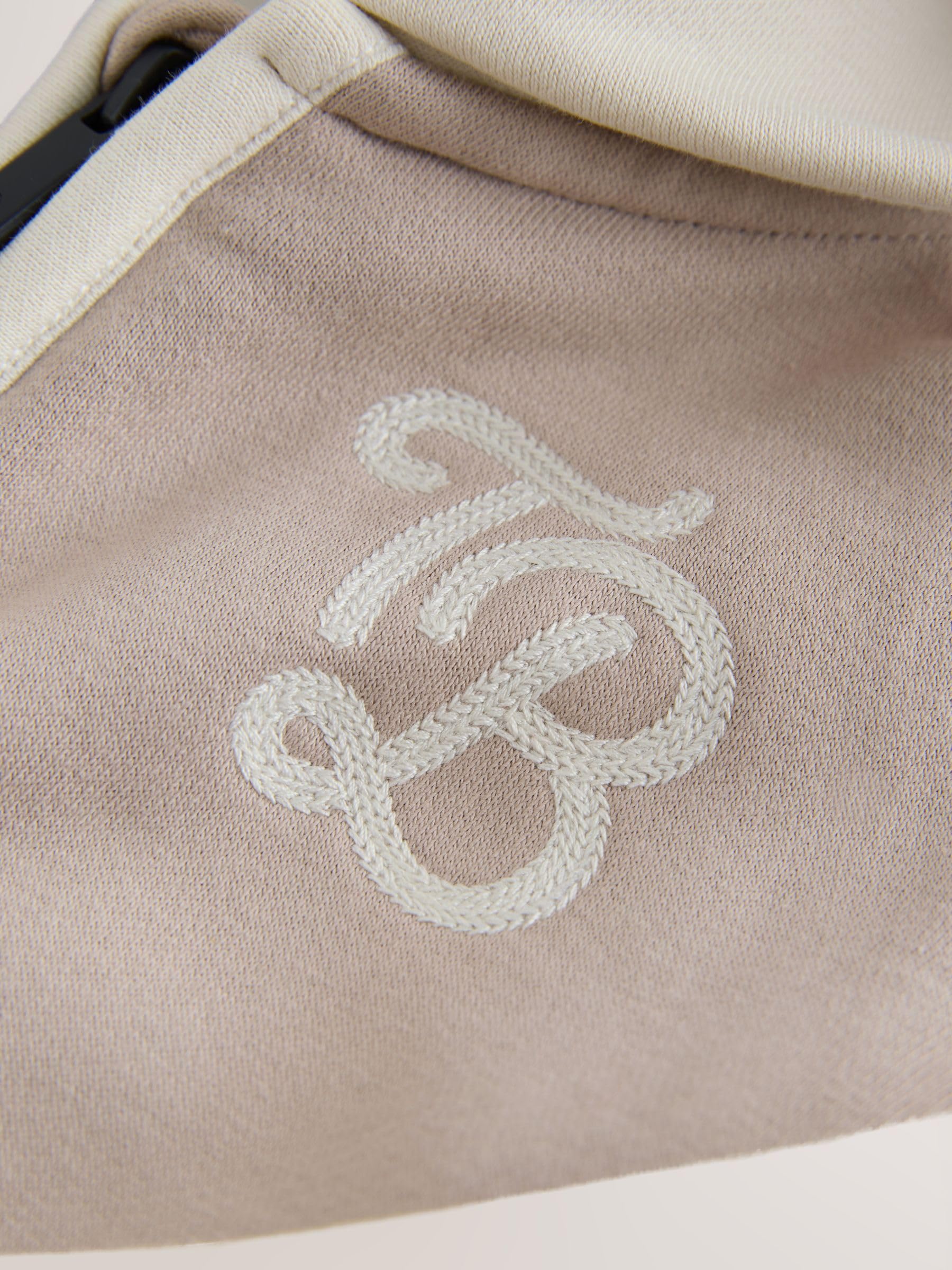 Niños Conjunto de 3 piezas de camiseta, sudadera con capucha y pantalones estilo universitario