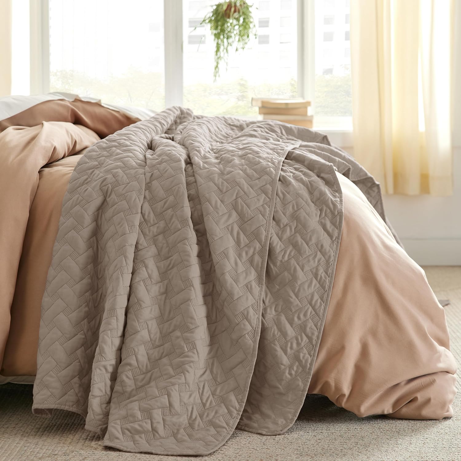 Bedsure Quilts Queen Size - Lightweight Bedspreads Queen Size with Basket Weave Pattern, Soft Quilt Bedding, Taupe Comforter Coverlet for All Seasons (90" x 96") - Image 2