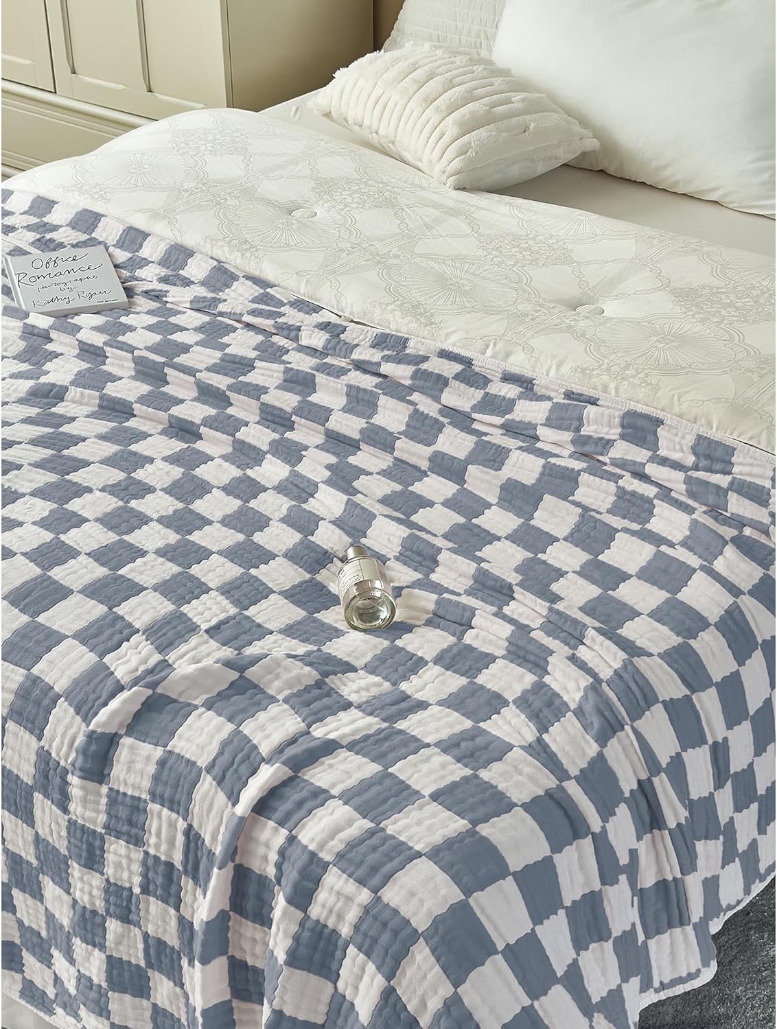 NIDITW Navy Blue Checkered Muslin Throw Blanket for Adult Breathable 6-Layer 100% Cotton Blanket 50x60 Inches Soft Lightweight Cooling Gauze Throw All Season for Bed Sofa (Navy Blue, Throw) - Image 6