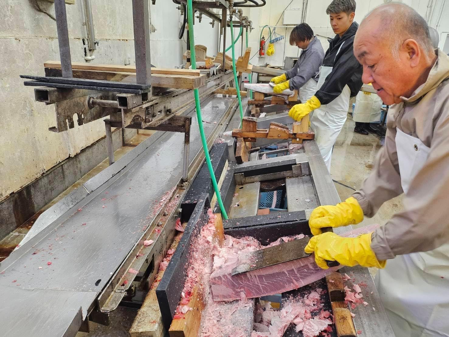 冷凍 天然メバチマグロ 赤身 柵 (約1kg) 【ふぐ】