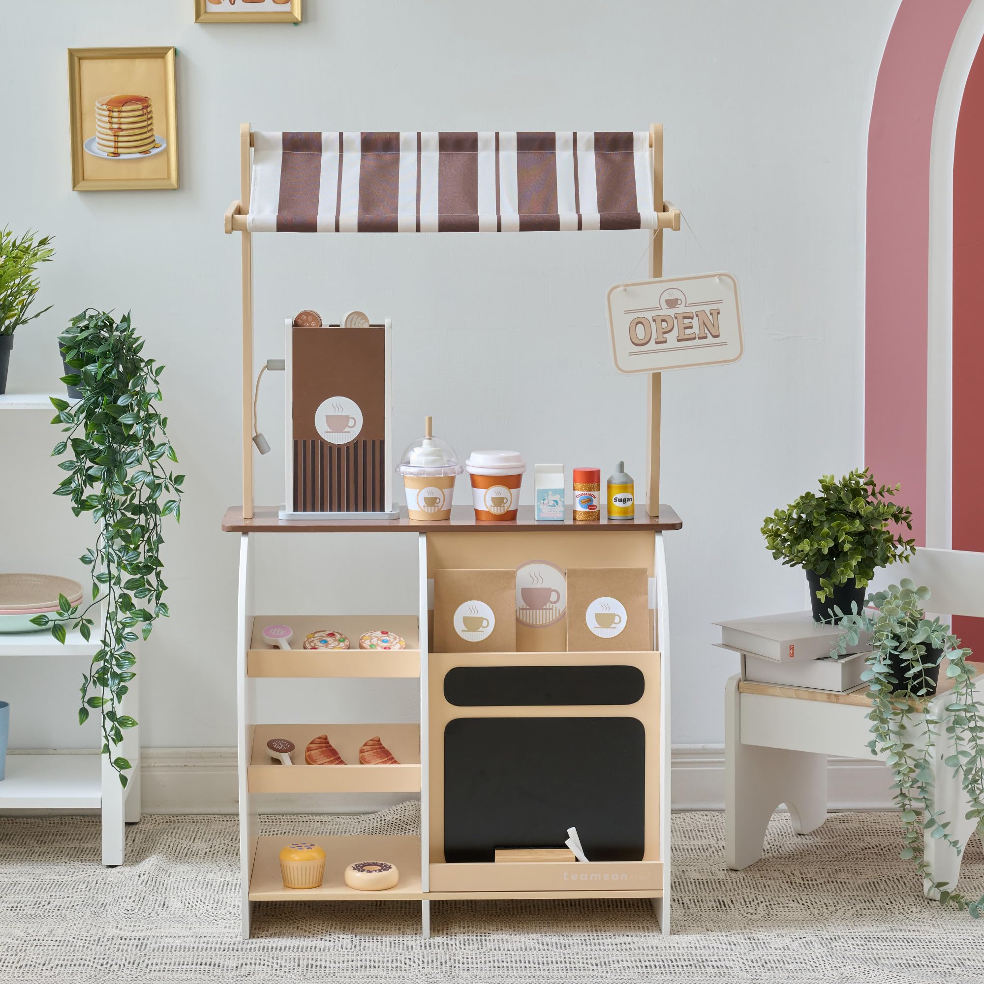 Teamson Kids Espresso Treats Stand café Jouet Bois avec Machine Expresso, pâtisseries, Tasses, Tableau Menu, Panneau Ouvert/fermé, rangements, 29 Accessoires | Machine Expresso, Pâtisseries, Tasses, Tableau Menu, Panneau Ouvert/Fermé