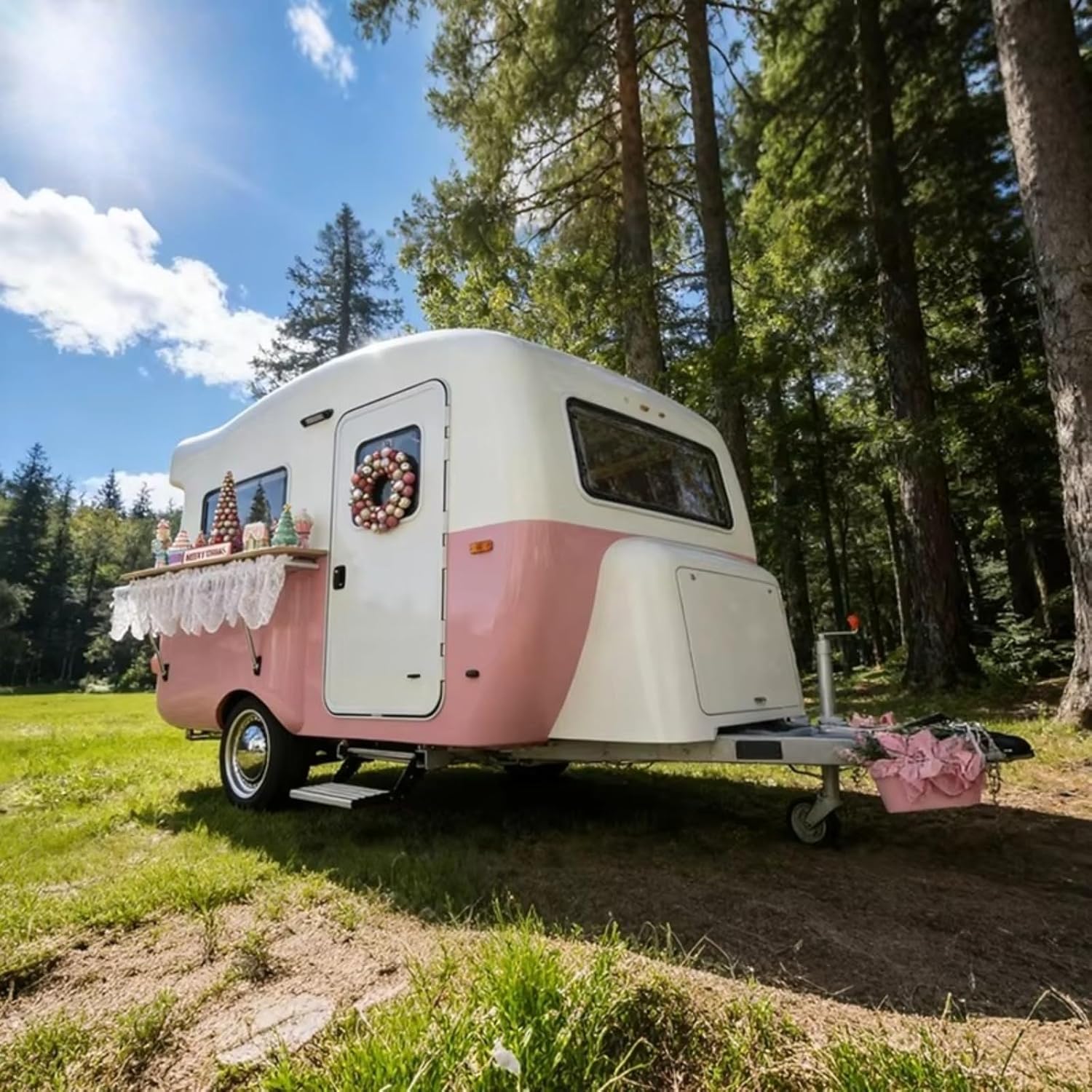 Camper Trailer for Sale, Fully Equipped with Sleeping Space for Camping, Suitable for Outdoor Adventures and Family Travel