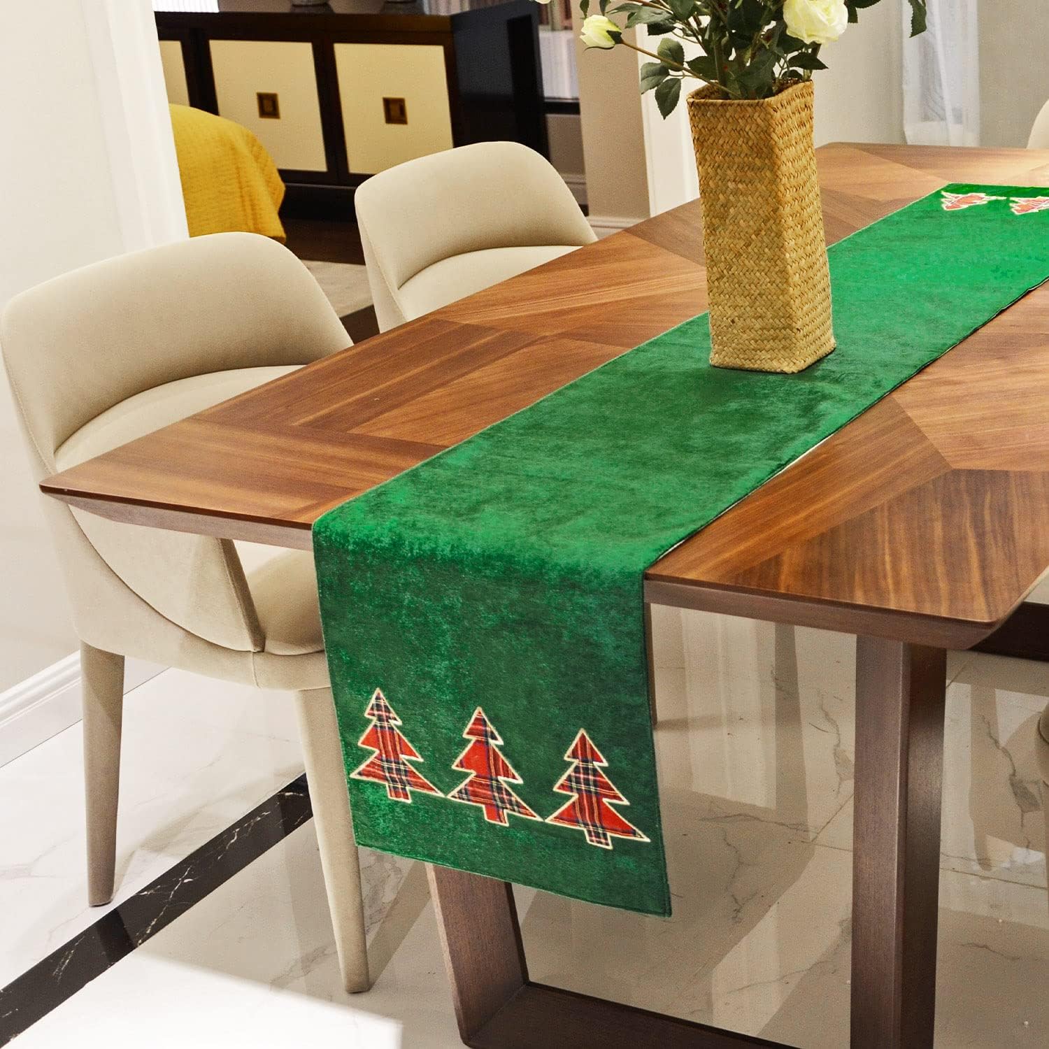 Hahadidi Christmas Table Runner, Xmas Table Runner with Embroidered Chrismas Tree 14 x 72 Inch(35x182cm) Green Rectangle Table Flag for Dinner Table Holiday Party Home Decorations
