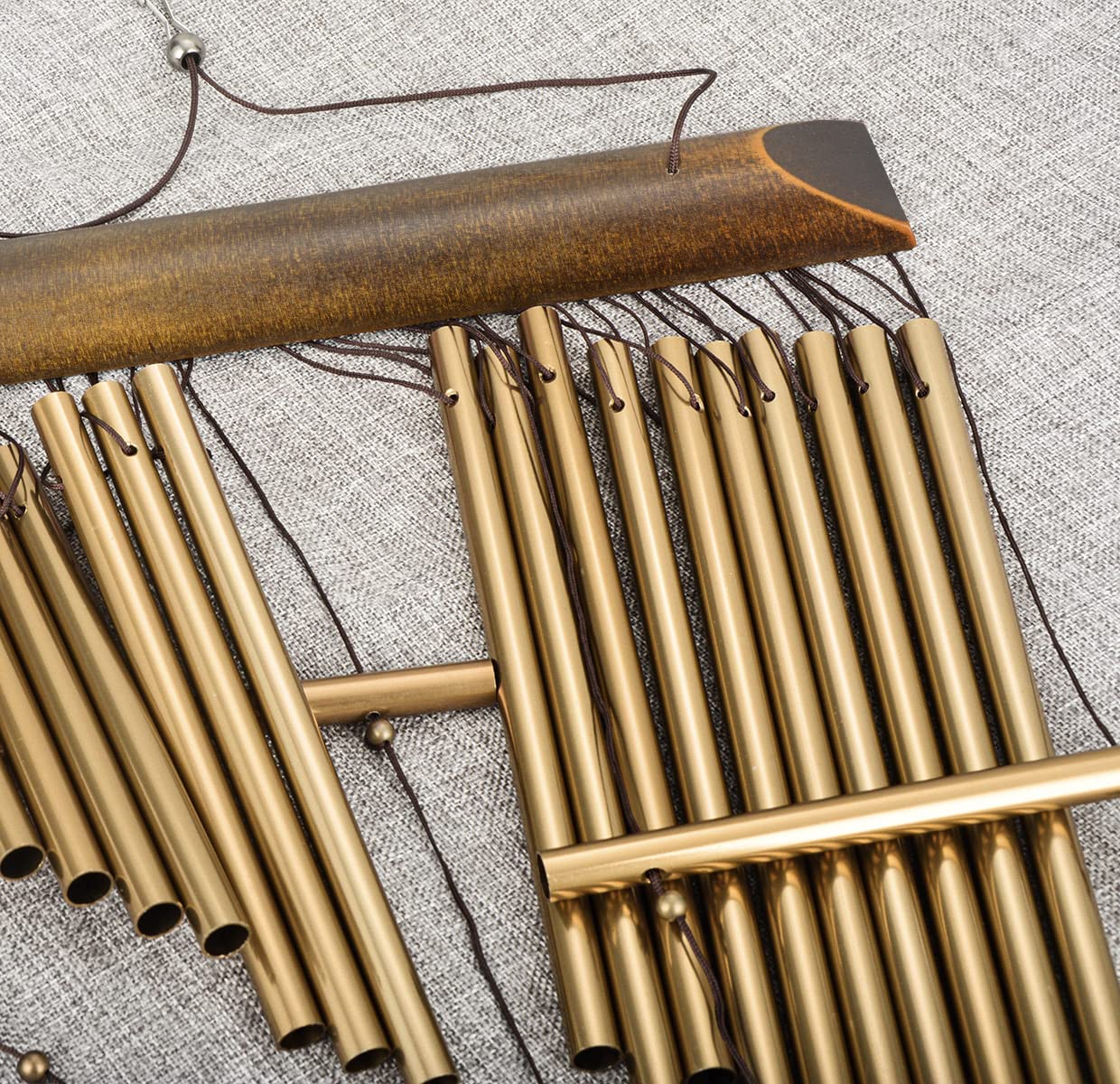 Windspiel Mit 18 Metallröhren & Schmetterlingen – 75 Cm Lang, Goldfarben – Für Garten, Balkon & Als Geschenk
