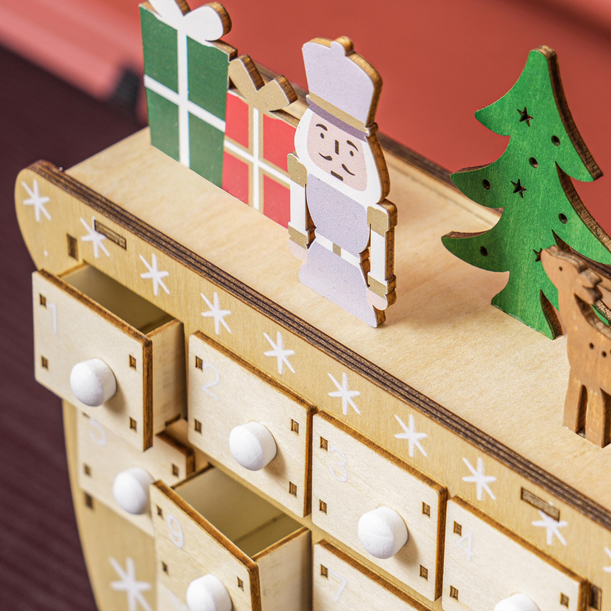 HOMCOM Calendario de Adviento de Madera con 24 Cajones 22,5x8x36cm Natural | Calendario de Adviento de Navidad Reutilizable, Decorado con Papá Noel en Trineo, Decoración Navideña para Rellenar