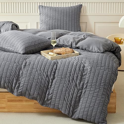 Miniatura 9 de WARMDERN Juego de funda de edredón tamaño Queen, 3 piezas de microfibra lavada gris, juego de ropa de cama suave y transpirable con textura a rayas