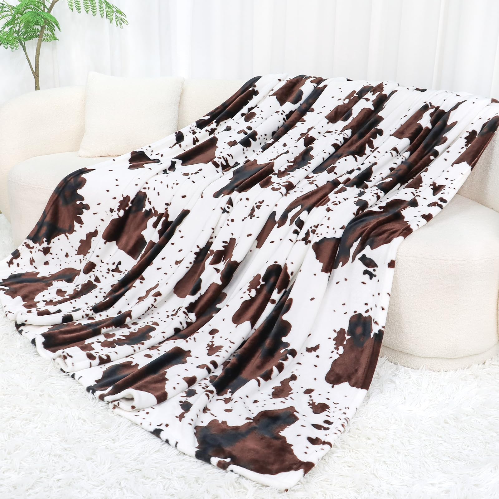 SEEGU Flannel Fleece Cow Print Blanket Twin Size, Super Soft Cozy Plush Cow Blankets, Lightweight Microfiber Cow Print Throw Blanket for Couch Sofa Bed 60"x80"