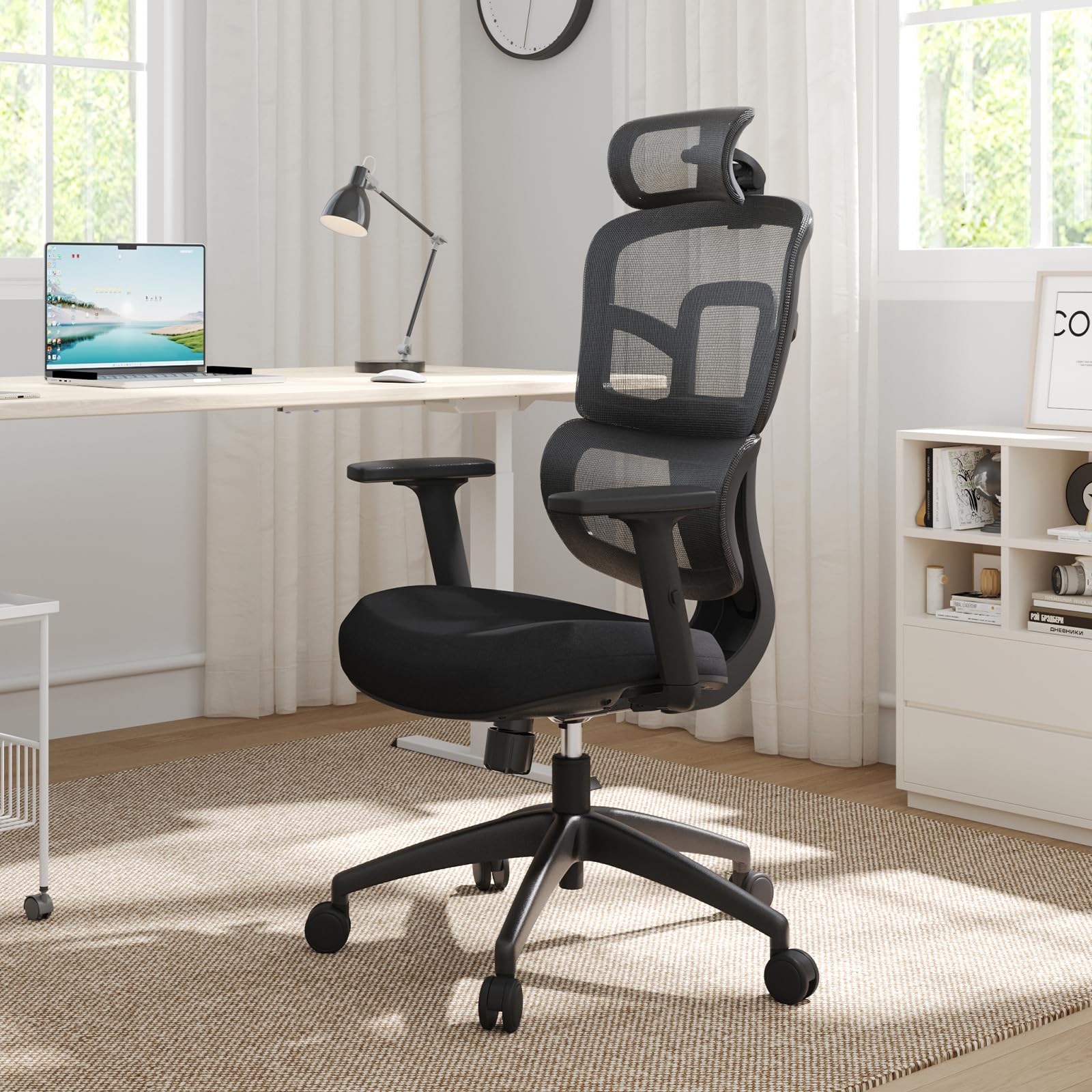 Novilla Silla de oficina, Silla de oficina ergonómica para el hogar, respaldo con diseño en S, reposacabezas en 3D y reposabrazos de poliuretano, ruedas silenciosas, negro