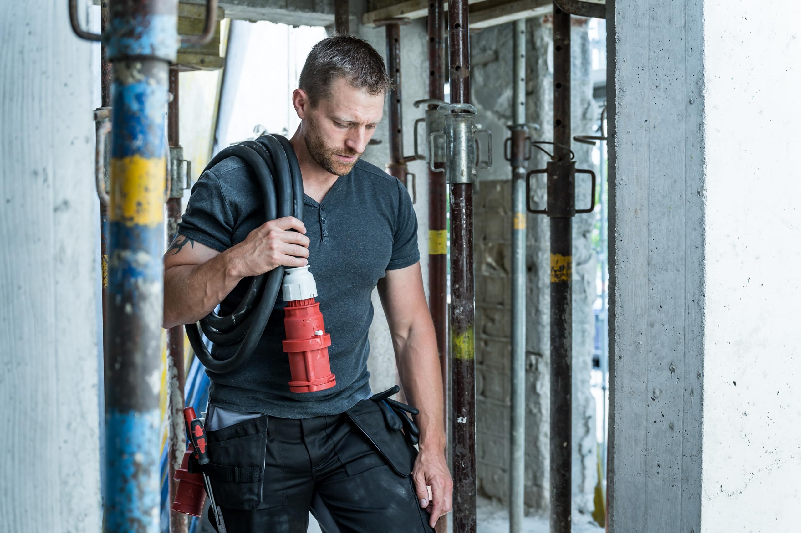 Brennenstuhl Professional Cable alargador CEE IP44 (Cable de 10m, Enchufe y Acoplamiento CEE, CEE 400V/63A, para Obras y Trabajo con Alta tensión, Fabricado en Alemania) | H07RN-F 5G16,0, 400V/63A 5 polos con enchufe CEE y acoplamiento, para exteriores IP