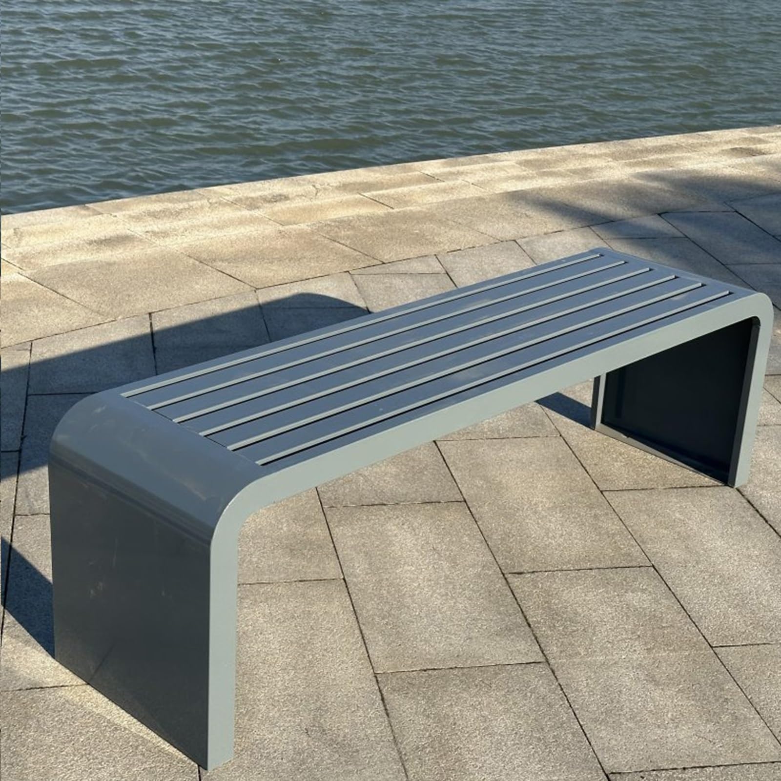 Banc de Jardin Noir en Métal pour Aménager votre Extérieur