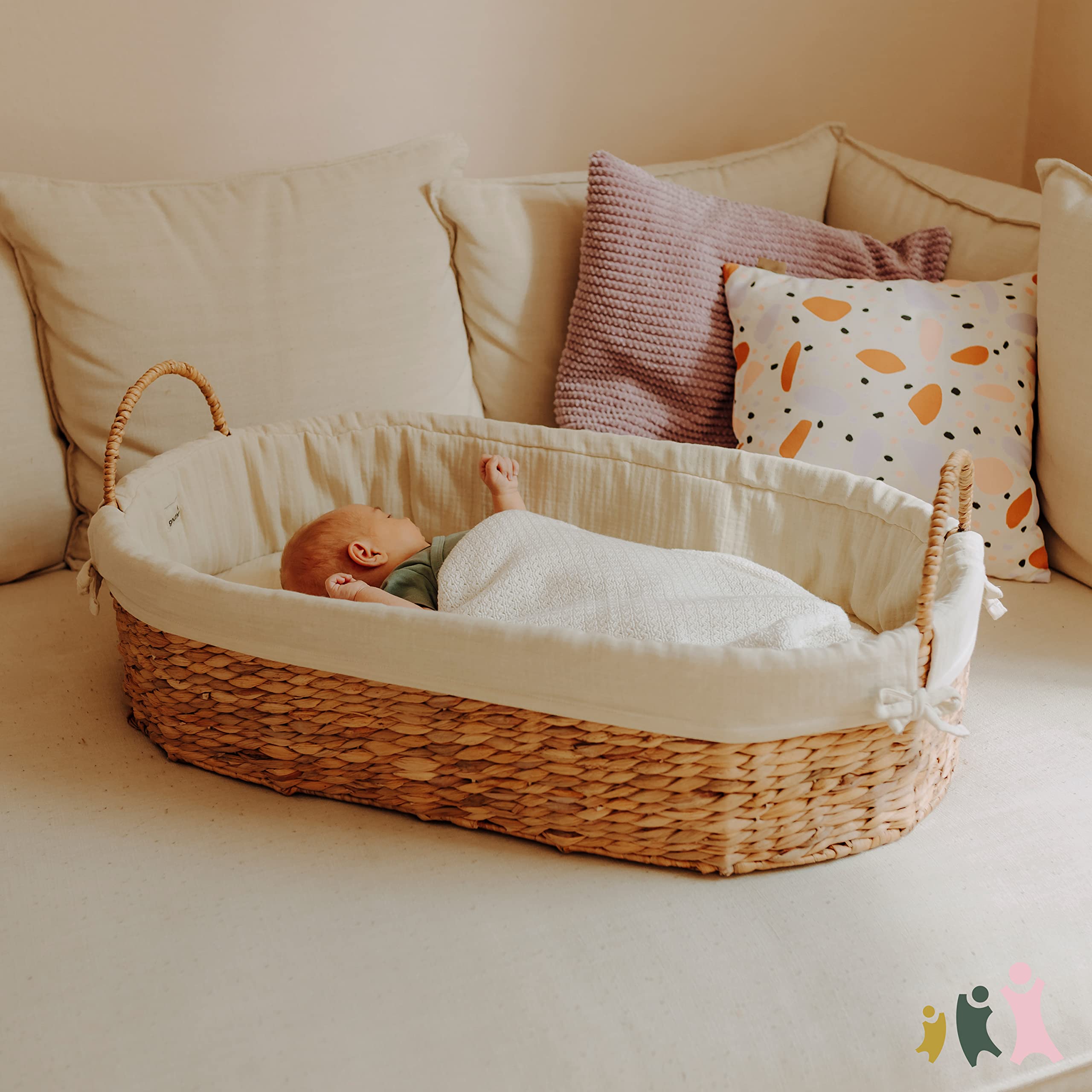 Geuther Moses Korb klein | Babynest mit Tragegriff | Babynestchen Neugeborene mit Matratze & Baumwollbezug | Mobiles Babybett | Nachhaltig & langlebig | Nestchen Baby | Moseskorb Baby in Mint