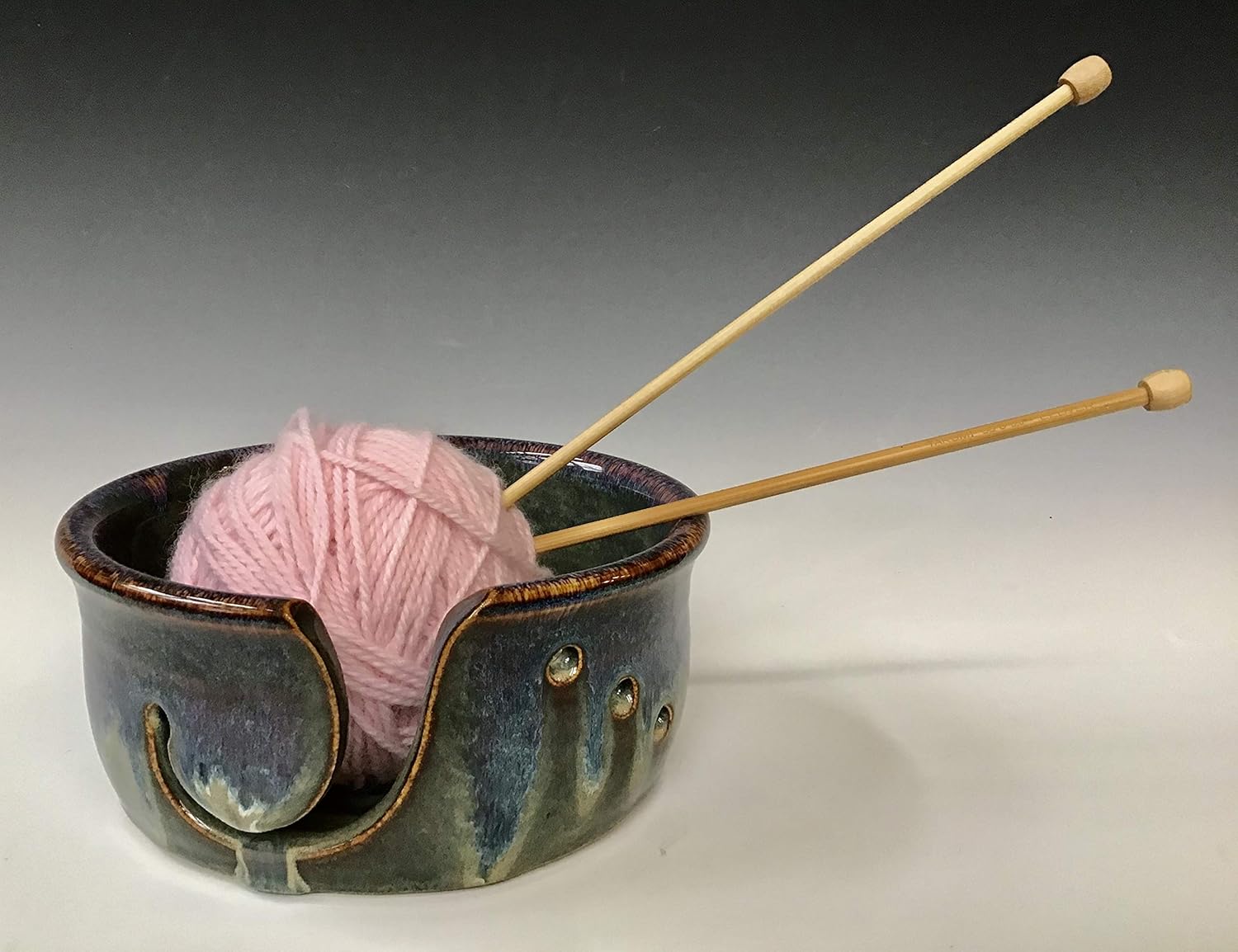 Yarn Bowl for Knitting and Crochet, Handmade Stoneware Ceramic Pottery, Yarn Holder Organizer