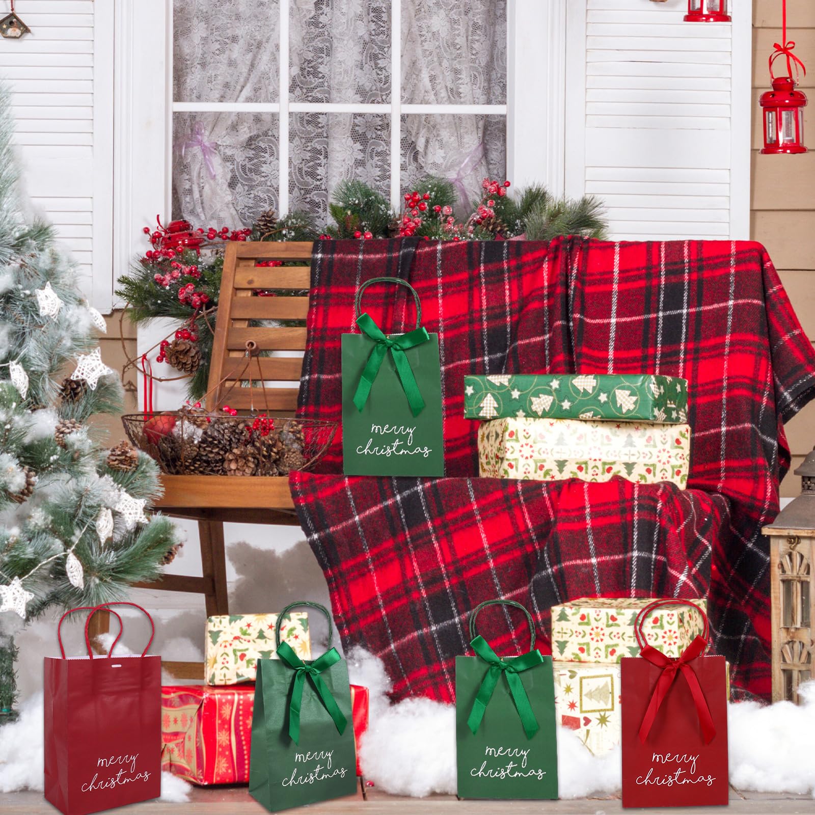 JarThenaAMCS 48 x Frohe Weihnachten Kraftpapiertüten mit Schleife, grün und rot, Leckerlibeutel mit Griffen, Süßigkeitenbeutel für den Winter, Weihnachten, Partyzubehör