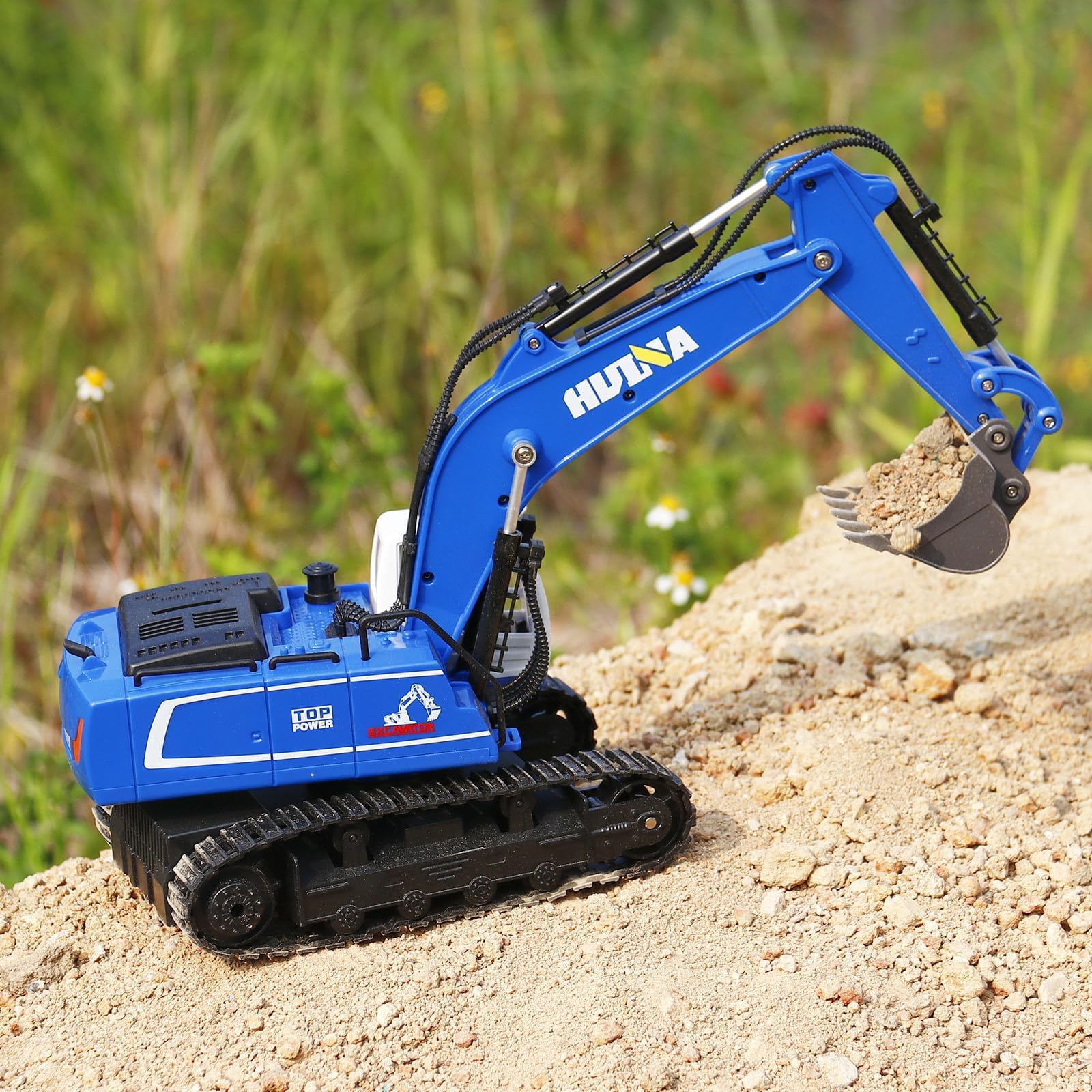 PREBOX Jouets Excavateurs Télécommandés pour Garçons Rc Pelleteuse en Métal pour Les Enfants de 4 à 7, 8, 9 et 10 Ans, Idées de Cadeaux d'anniversaire, Échelle 1/18 2.4 Ghz
