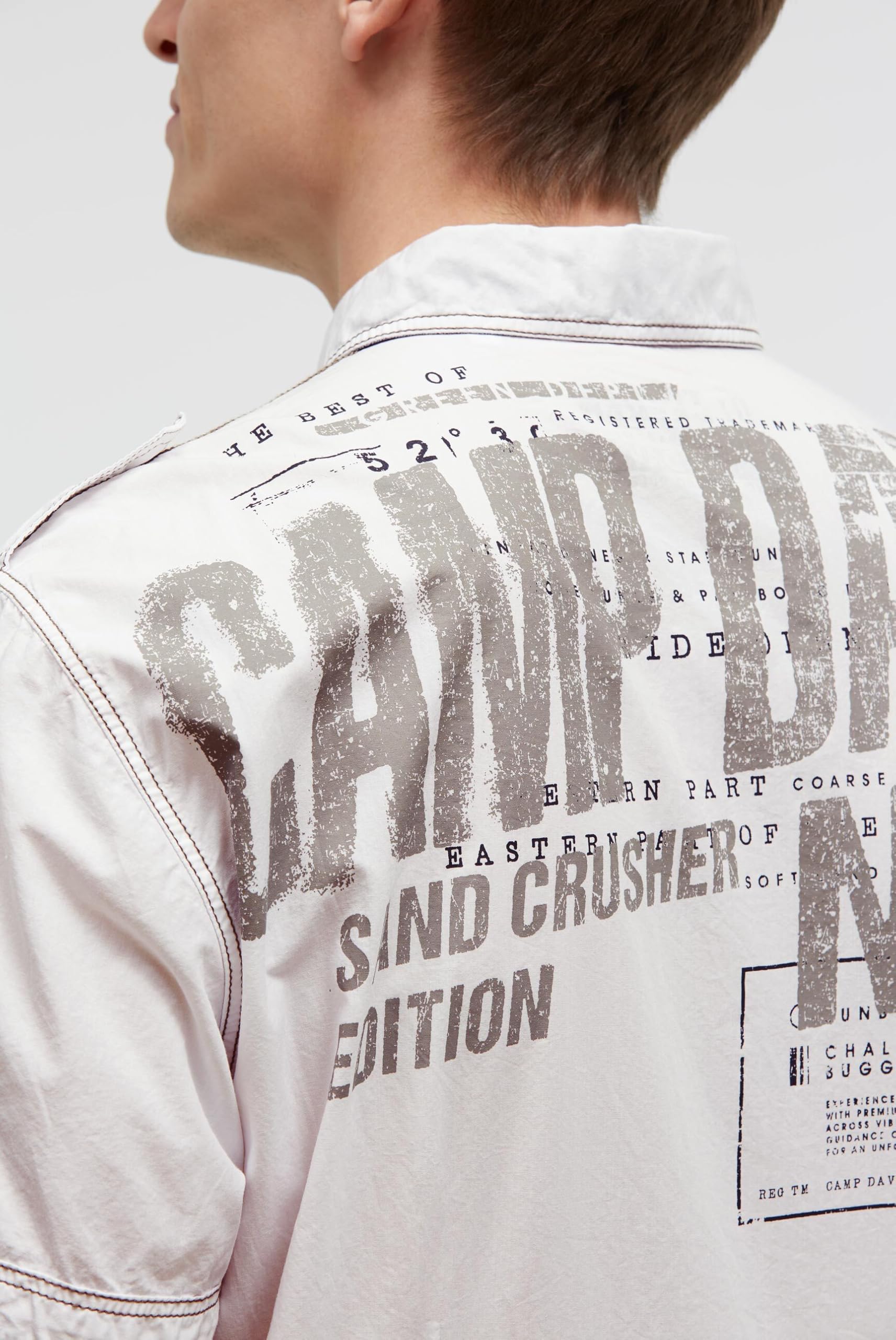 Camp David Herren Hemd mit Back-Print, Brusttasche und Stickereien