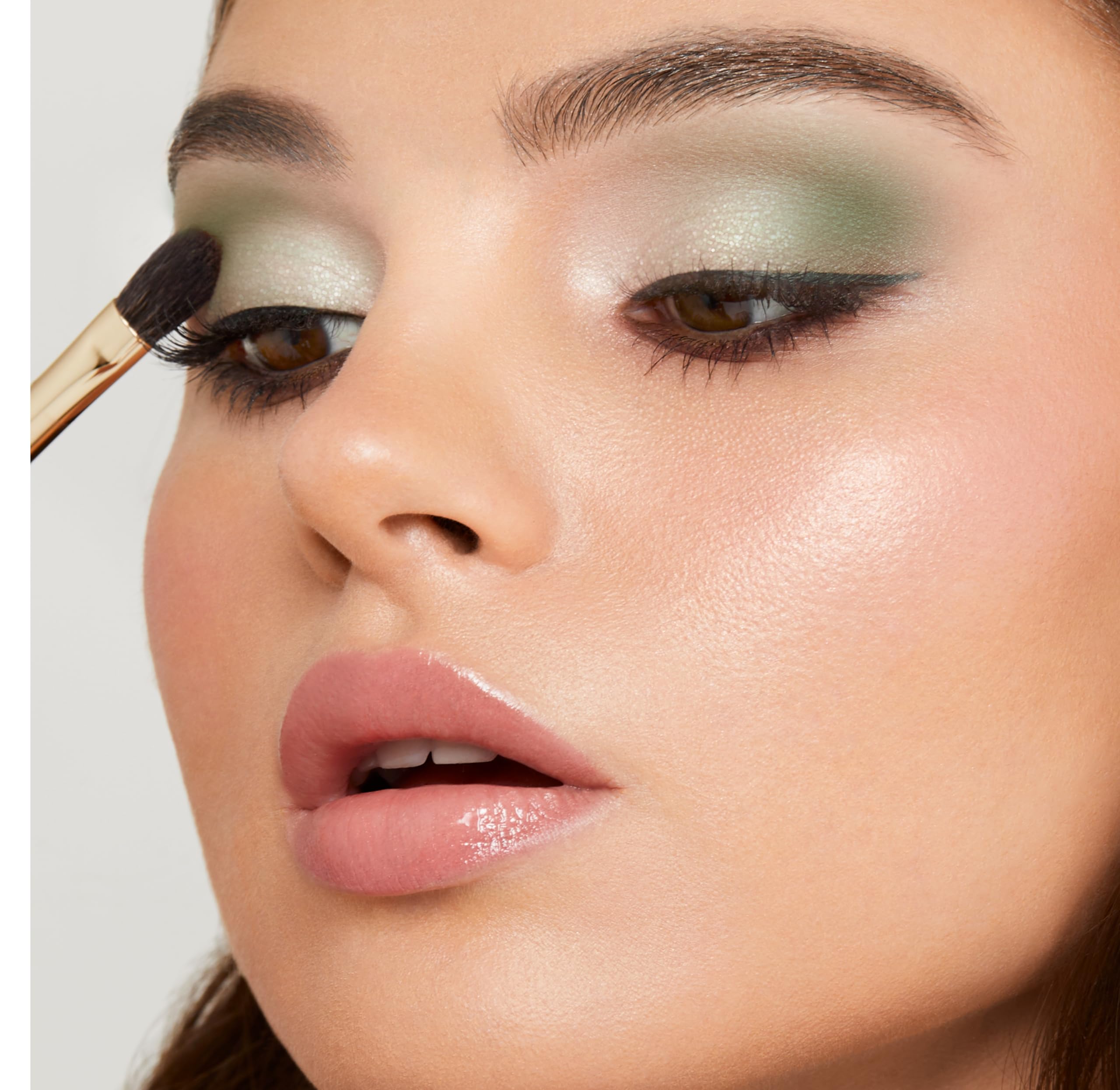 Trish McEvoy Classic Eye Shadow Refill, Lucky, 0.04 oz / 1.4 g, Lucky - Deep Green - Image 4
