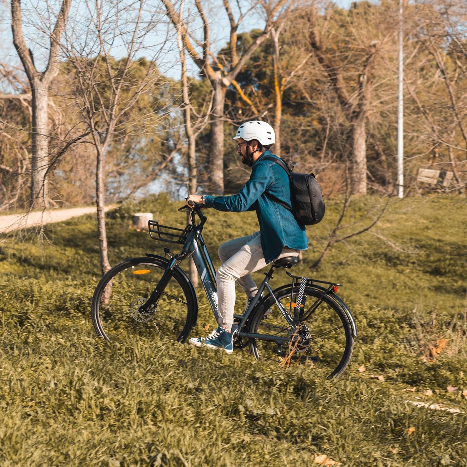 SMARTGYRO eBike Sunset Titanium - Bicicleta Eléctrica Urbana, Frenos de Disco, 6 Velocidades Shimano, Ruedas de 27,5 Inches, Batería Litio 36V 10Ah, Motor Brushless de 250W, Autonomía hasta 60 km
