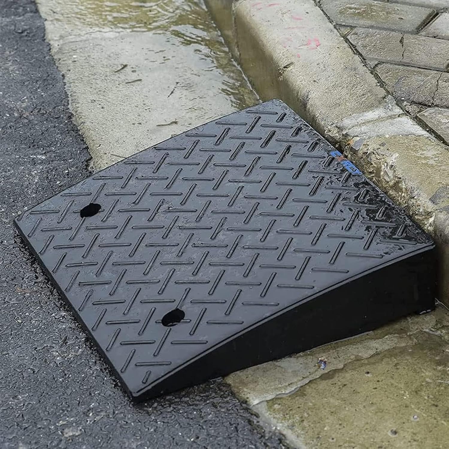 Driveway Curb Transition Ramp Threshold for Indoor Outdoor