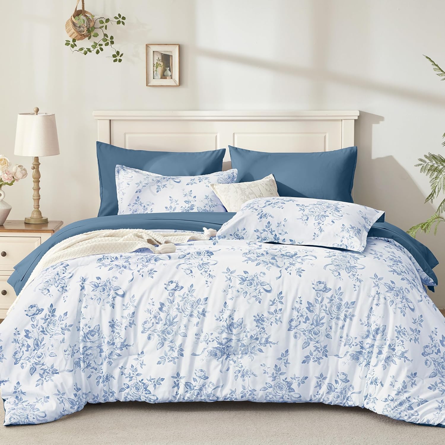 Andency Floral Comforter Set Queen Size, 7 Pieces Blue Flower Lightweight Bedding Set for All Seasons, Soft Vintage Bed in a Bag with Comforter, Sheets, Pillowcases & Shams