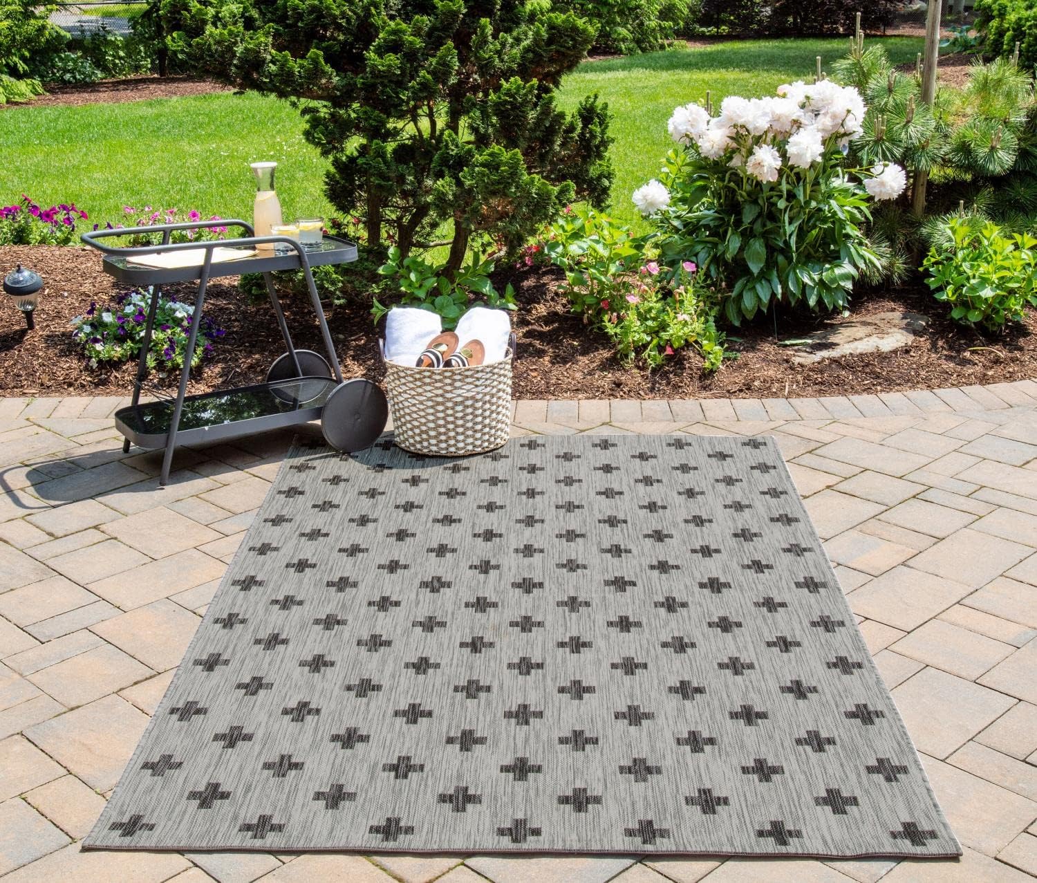 Novogratz by Villa Umbria Indoor Outdoor Rug Grey 7'10" x 10'10" 8' x 10' Outdoor, Indoor Black