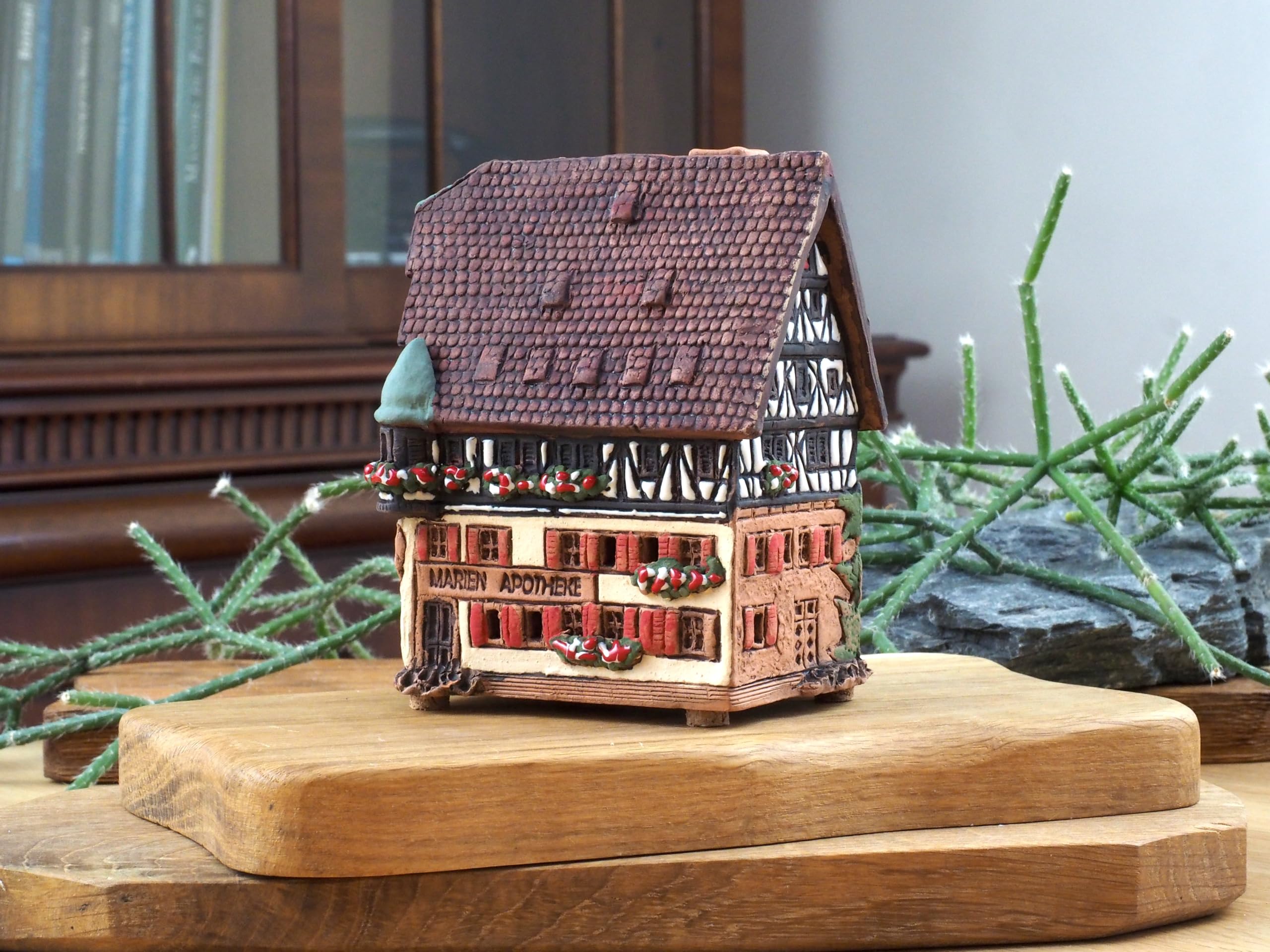 Keramik Lichthäuser, Räucherhaus, Keramikhaus Deko, Häuser, Künstlerisches Miniatur der originalen Marienapotheke in Rothenburg, Deutschland R278