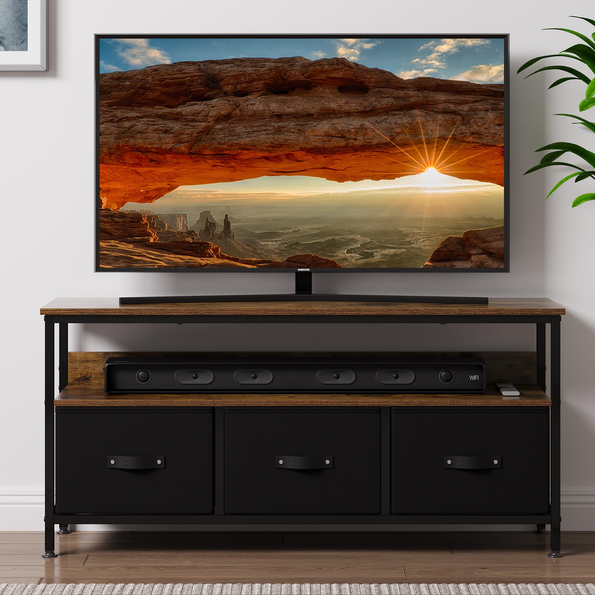 IDEALHOUSE TV-Lowboard im Farmhouse-Stil bis 65 Zoll – Entertainment Center mit 3 Stoff-Schubladen, offener Ablage & 4 Türen, TV-Konsole für Wohn- & Schlafzimmer, Farbe: klassisch Color Palette Black