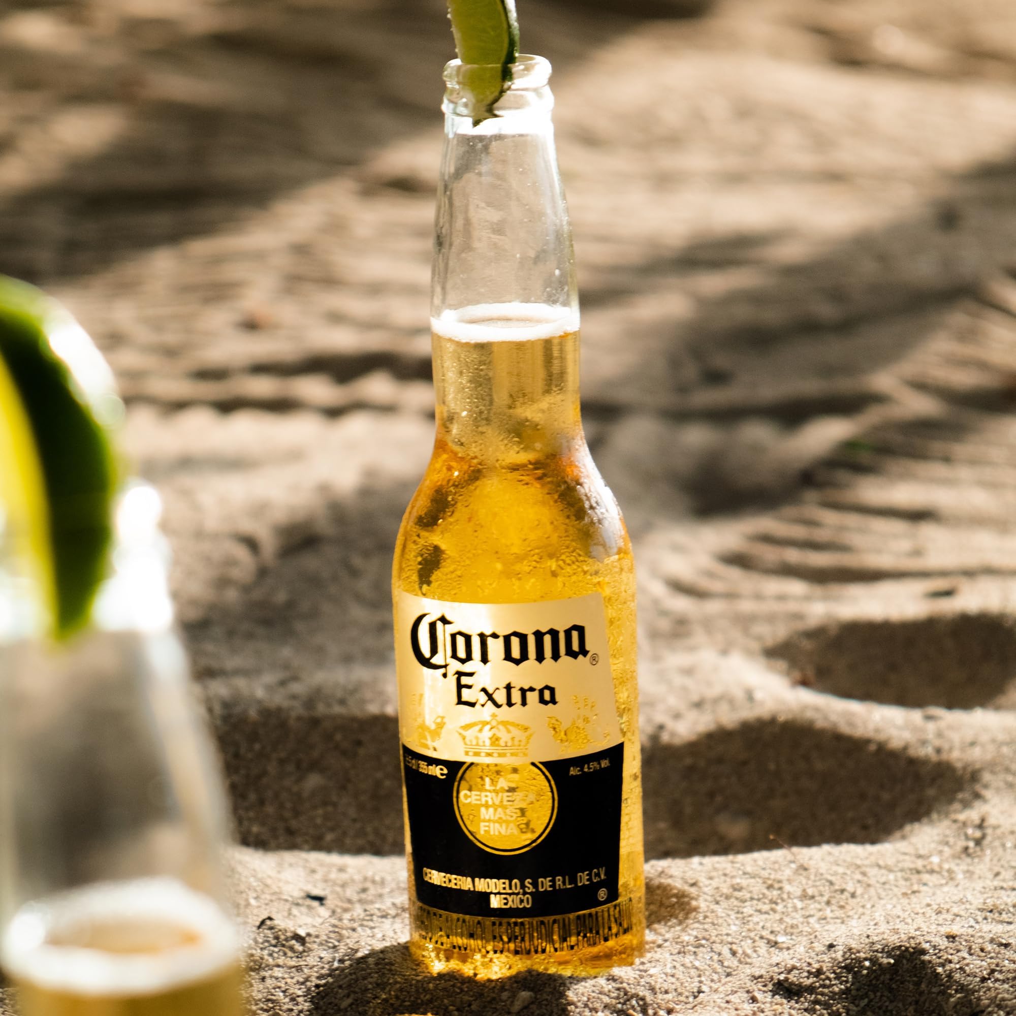 Corona Cerveza, 4 Packs de 6 Botellas x 33 cl, Cerveza Lager Ligera y Refrescante, 4,5% Volumen de Alcohol