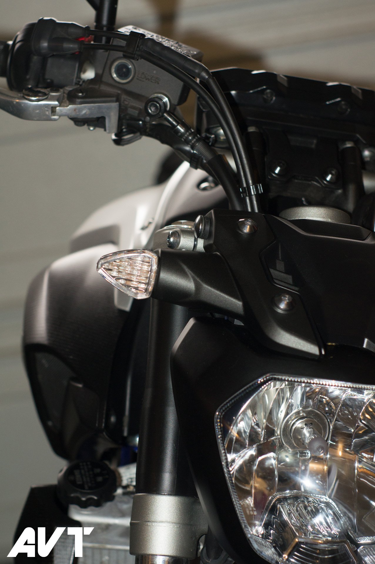 AVT FZ-07, FZ-09, FZ8, FZ1, R3 - FRONT FLUSH LED Turn Signals