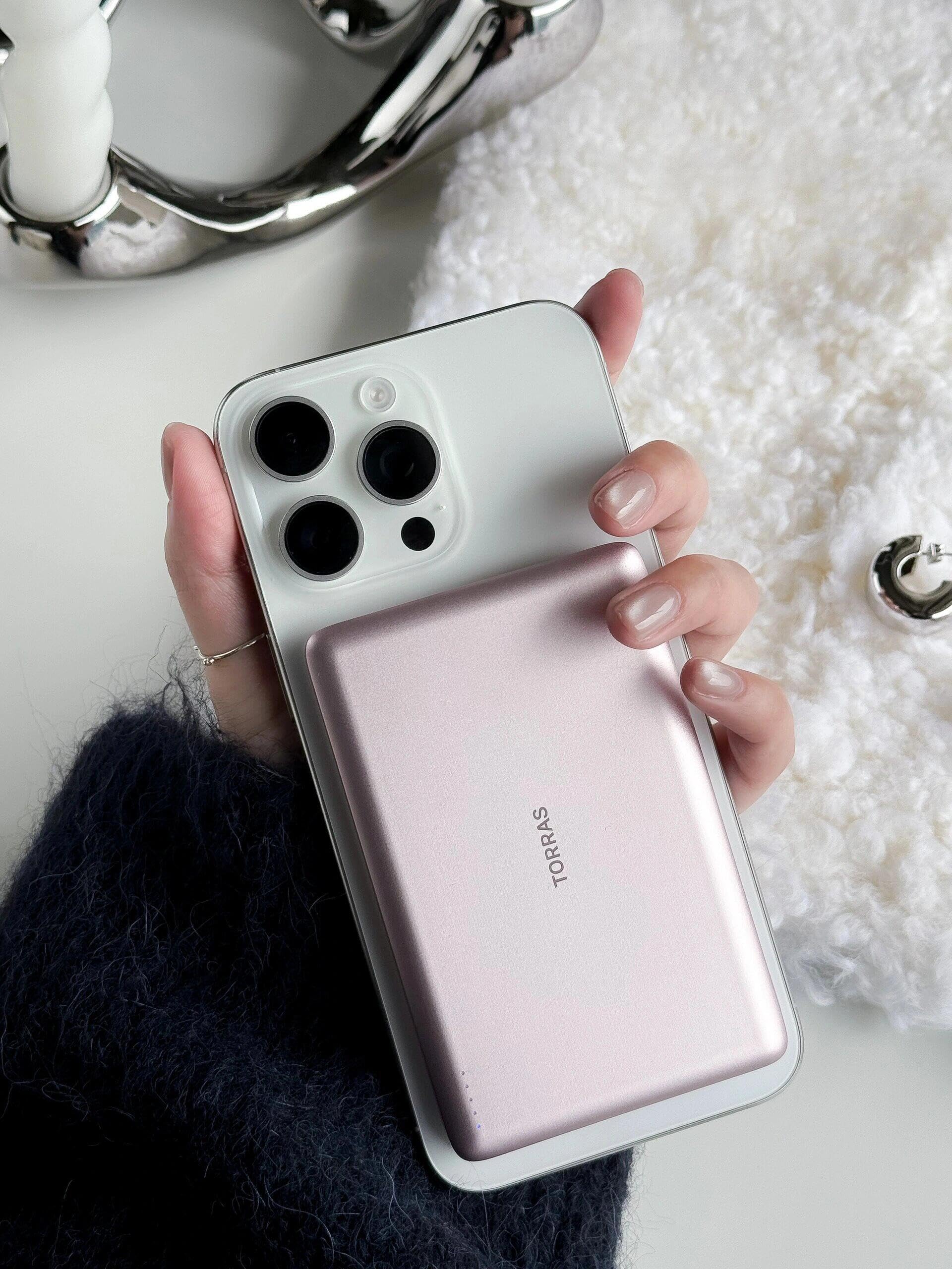 【ほぼ未使用】TORRAS MiniMag Power Bank Ultimate Slim MiniMag 5000mAh Wireless Power Bank | TORRAS