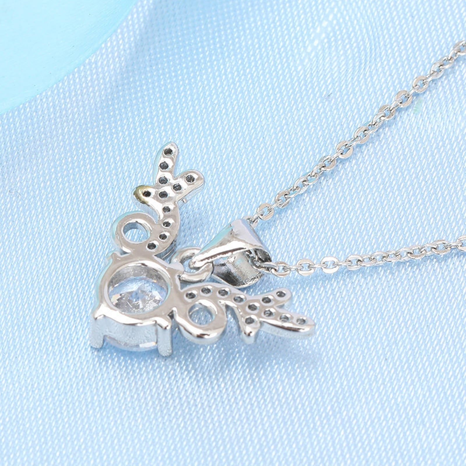 Collar de ciervo para mujer, oro blanco de 9 quilates para mujer, collar con colgante de diamante de laboratorio de ciervo para ella