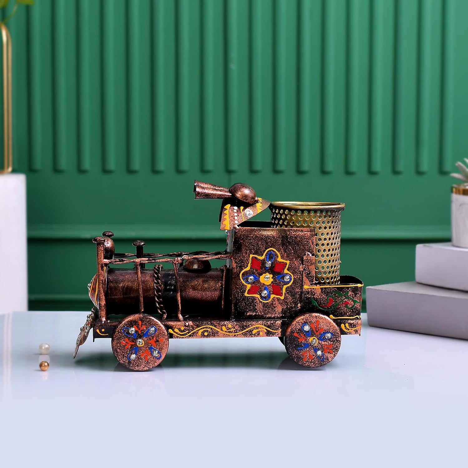 Iron Classic Train Model Collectible Vehicle Decoration, Metal Christmas Decor, Unique Blend of Vintage, Rustic, Farmhouse Table Top Decor