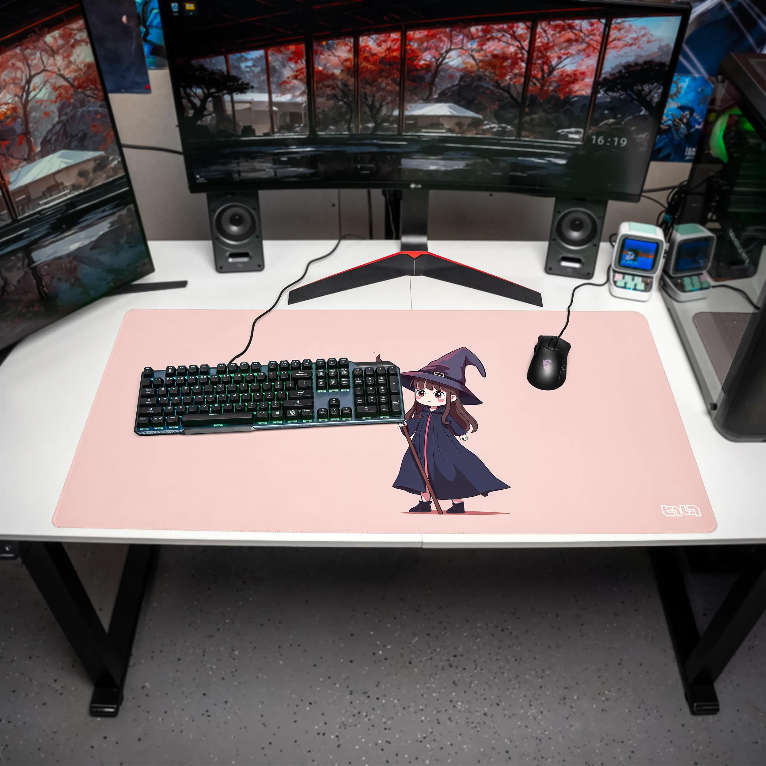 Tilt Podkładka na Biurko 100x50 cm | Antypoślizgowa Duża Podkładka pod Mysz oraz do Akcesoriów Komputerowych i Biurowych | Wodoodporna Mata na Biurko XXL (Chibi Magician)