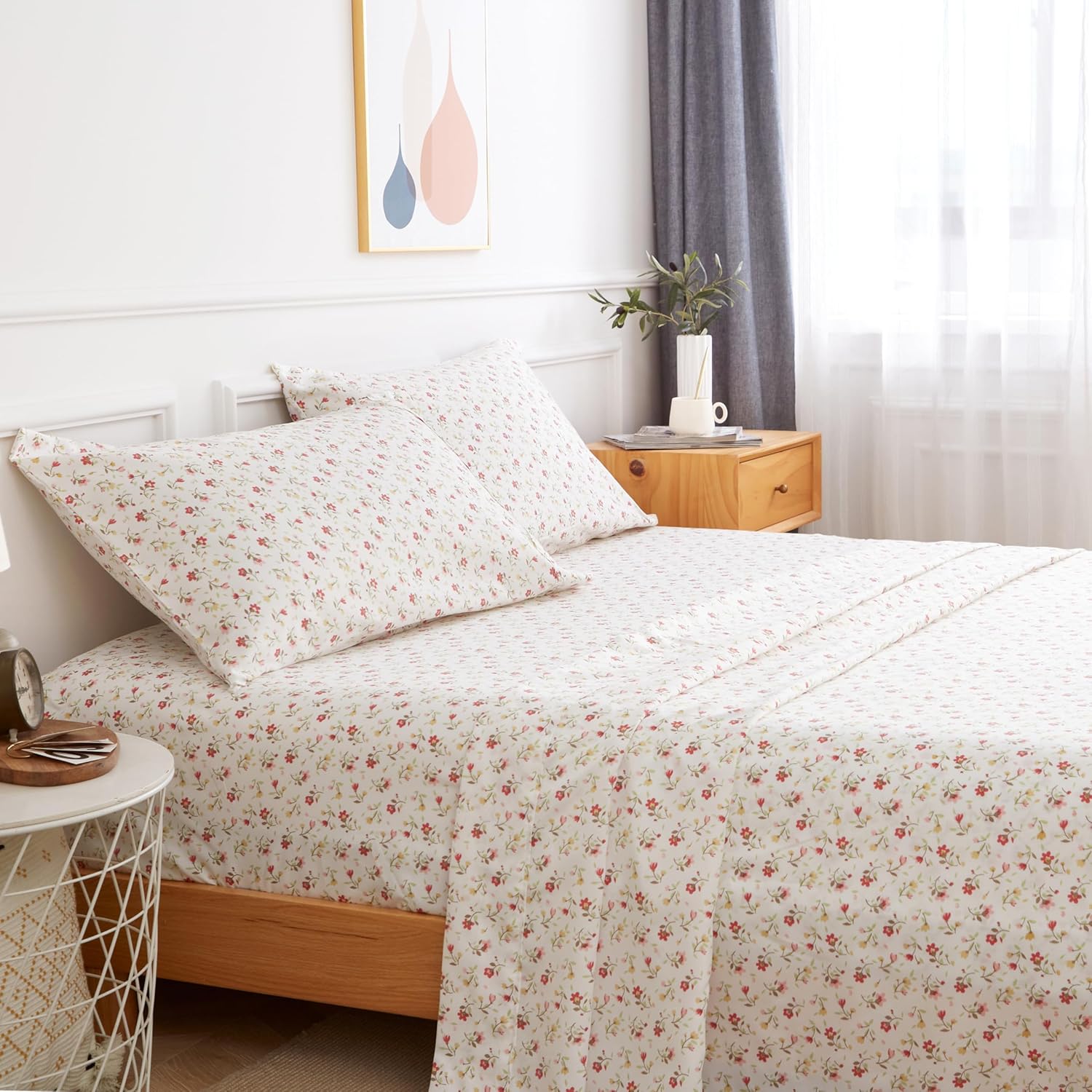 KACEMOO King Bed Sheet Set 4PC Printed Red Cute Flower Sheet Pattern Cooling Brushed Microfiber 17" Deep Pocket Floral Sheets Set Luxury, Soft, Breathable, Hypoallergenic, Wrinkle Free Double Bedding