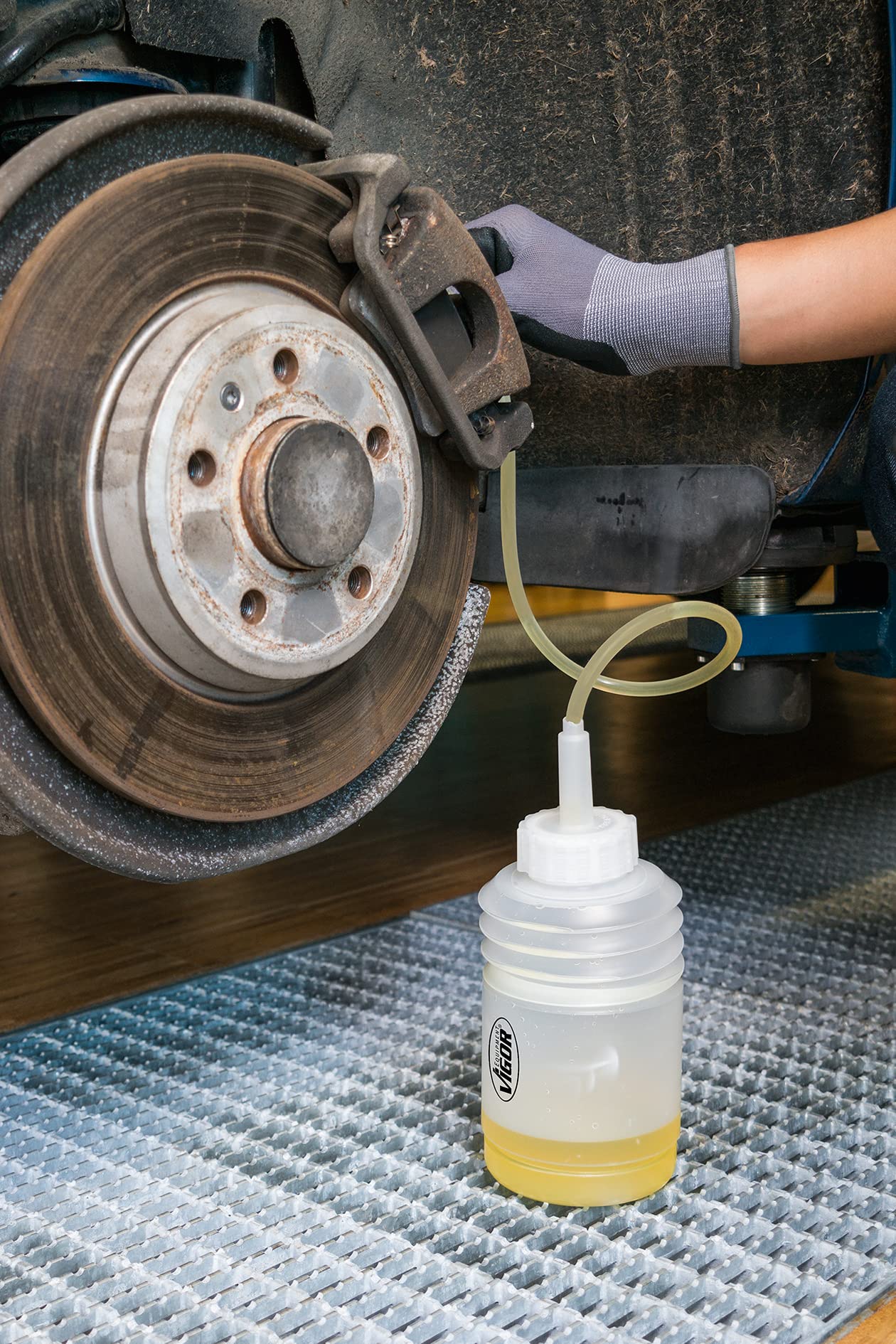 ViGOR V4668 serbatoio del liquido dei freni, per tutte le valvole di spurgo standard, incl. tubo flessibile in silicone lunghezza: 550 mm, serbatoio per lo spurgo dei sistemi di frenatura e frizione