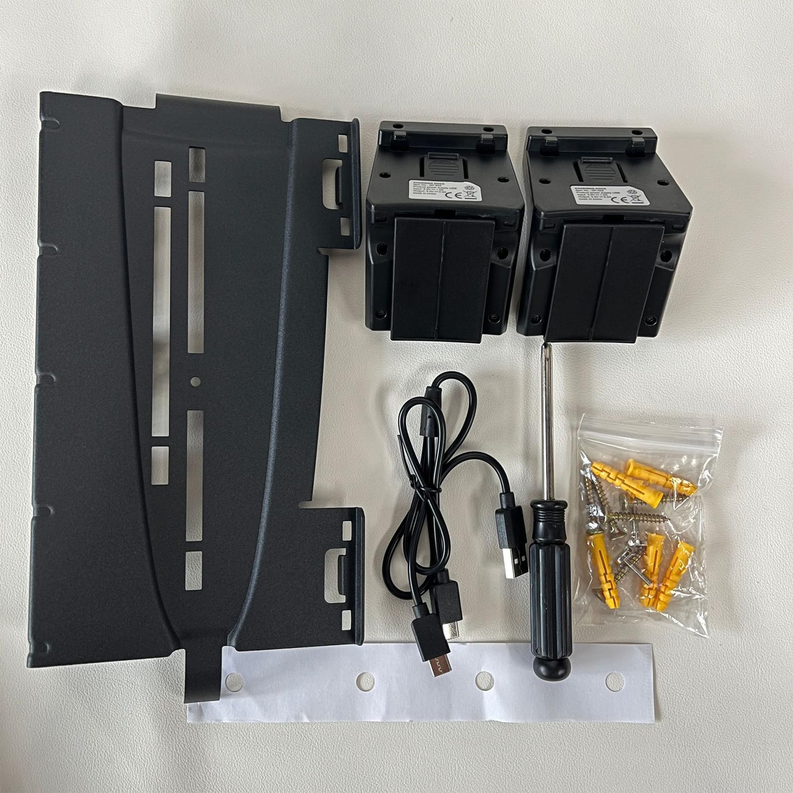 Wandhalterung mit Doppel-Controller-Ladestationen und Headset-Halter, einfach zu tragen, für P5- und Standard-Konsolen