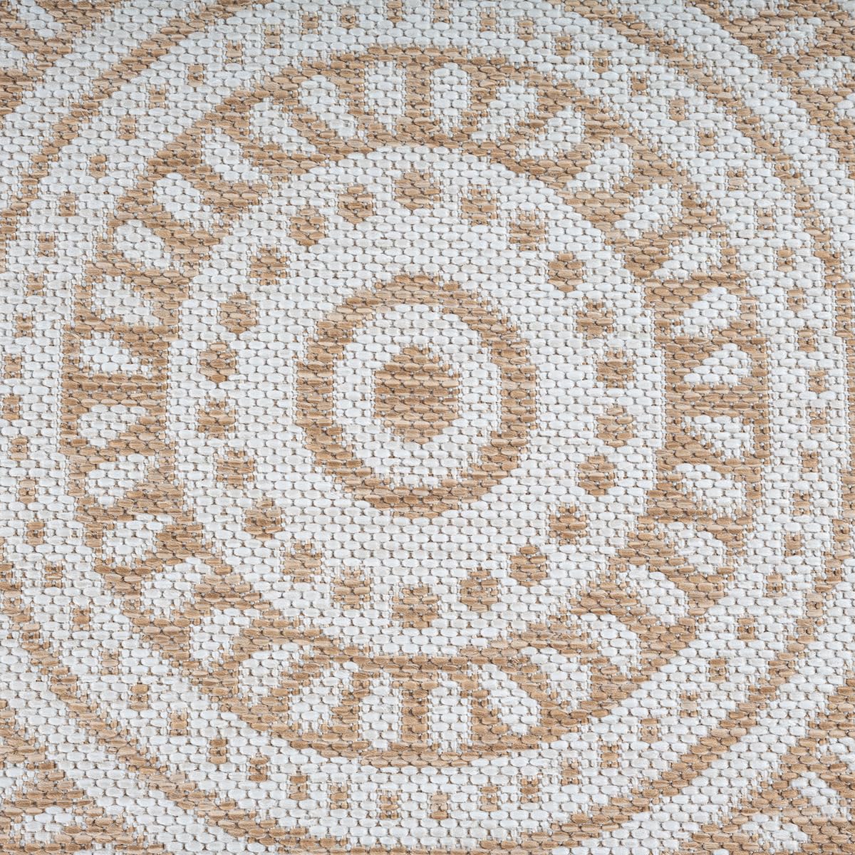 the carpet Mistra - robuster Teppich, modern, langlebig und pflegeleicht, In- und Outdoor, Wohnzimmer, ideal für Küche, Flur und Wintergarten, flachgewebt, Natur, 120 x 120 cm Rund