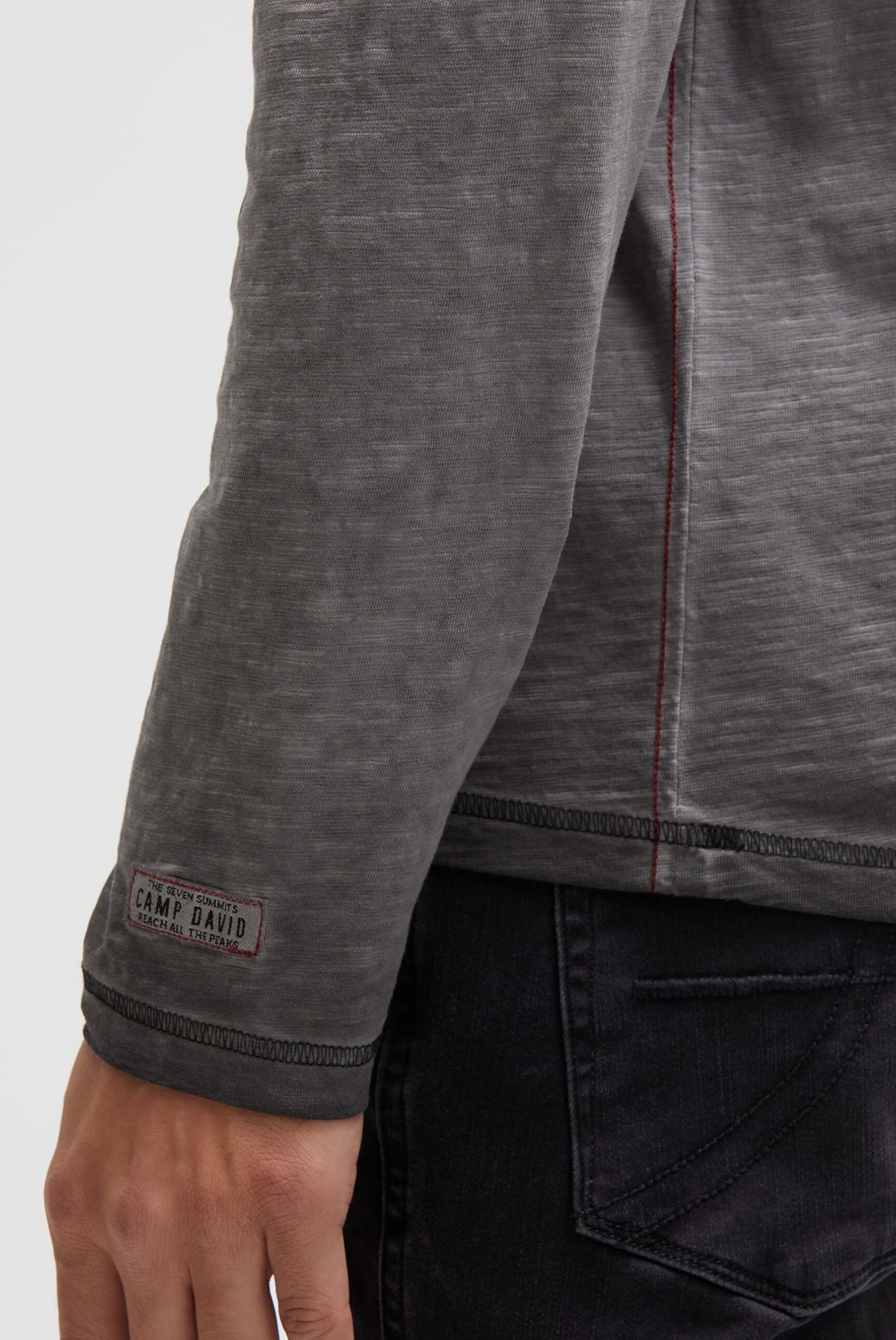 Camp David Herren Longsleeve mit V-Neck und Photoprint Black