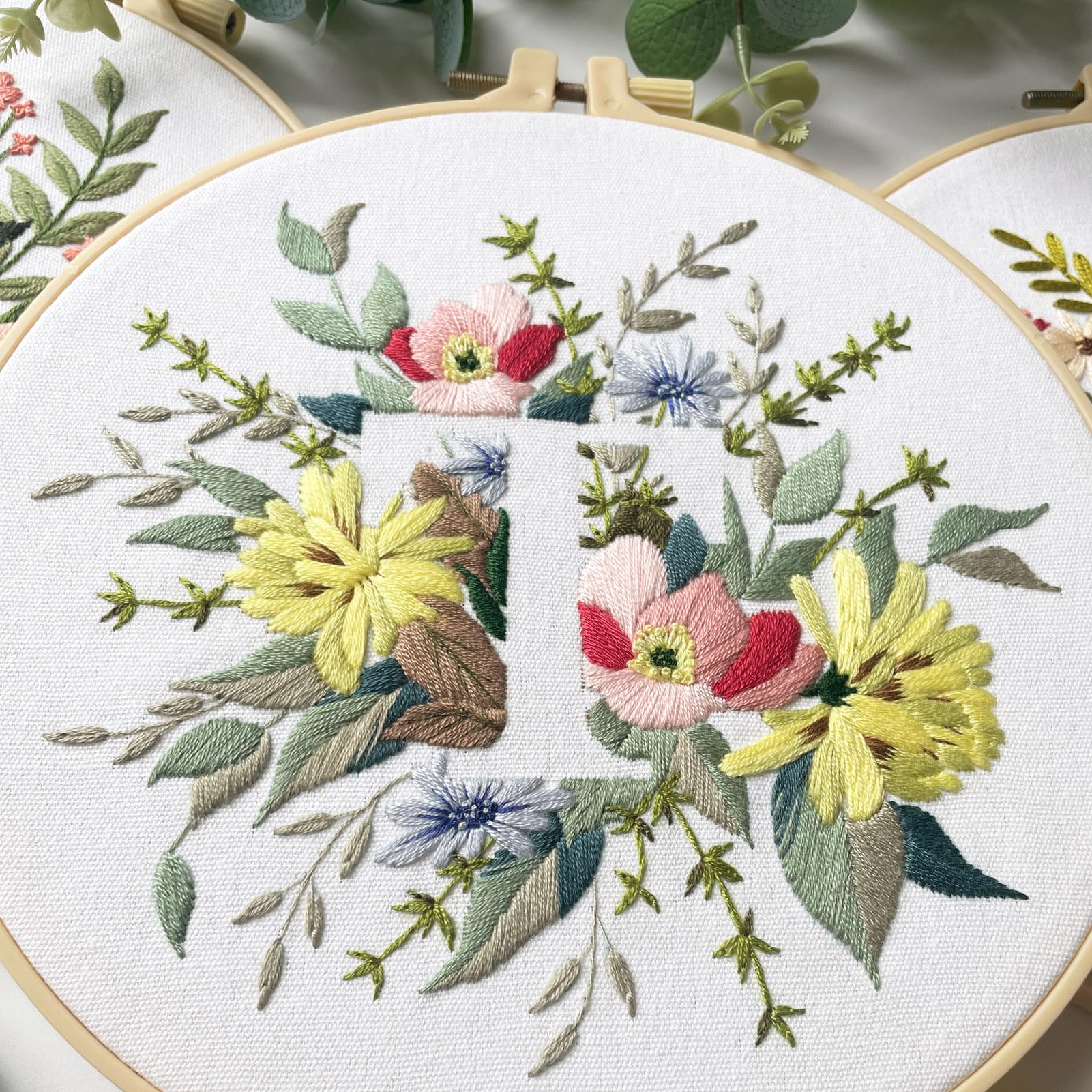 Myfelicity Embroidery Kit for Beginners and Adults Floral and Lettering Design (T), 20 cm x 20 cm - Image 3
