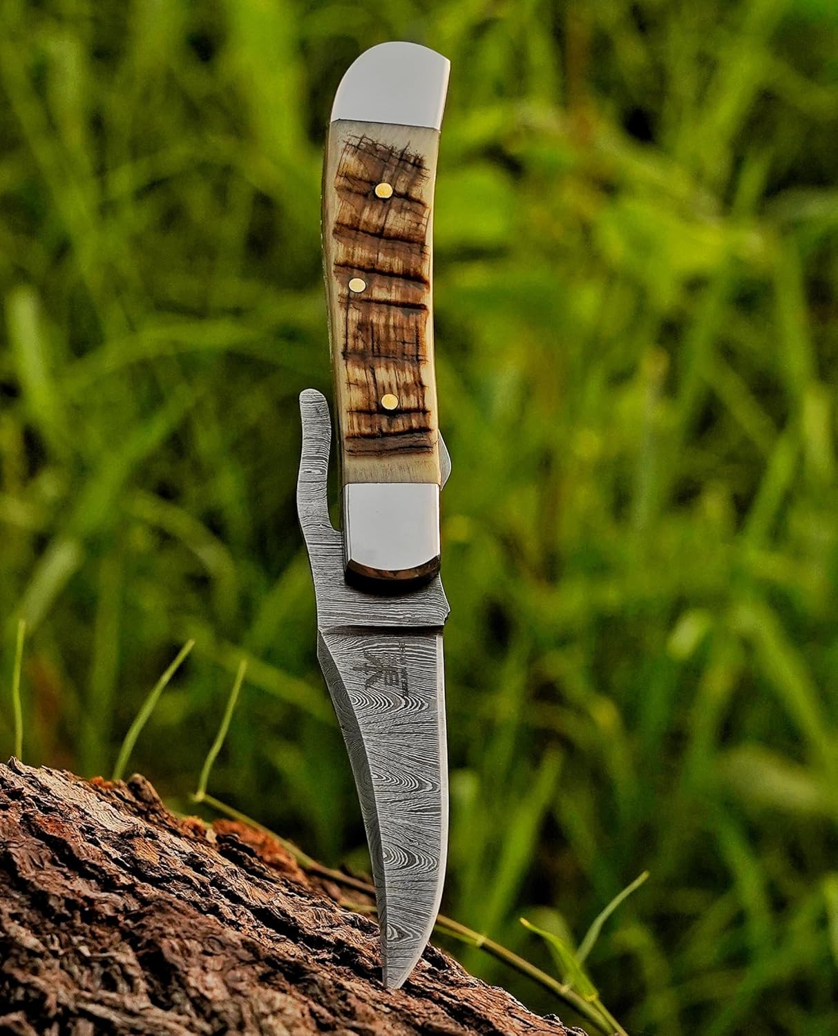 Handcrafted Damascus Steel Rus Lock Pocket Knife with Genuine Ram Horn Handle, Traditional Folding Blade